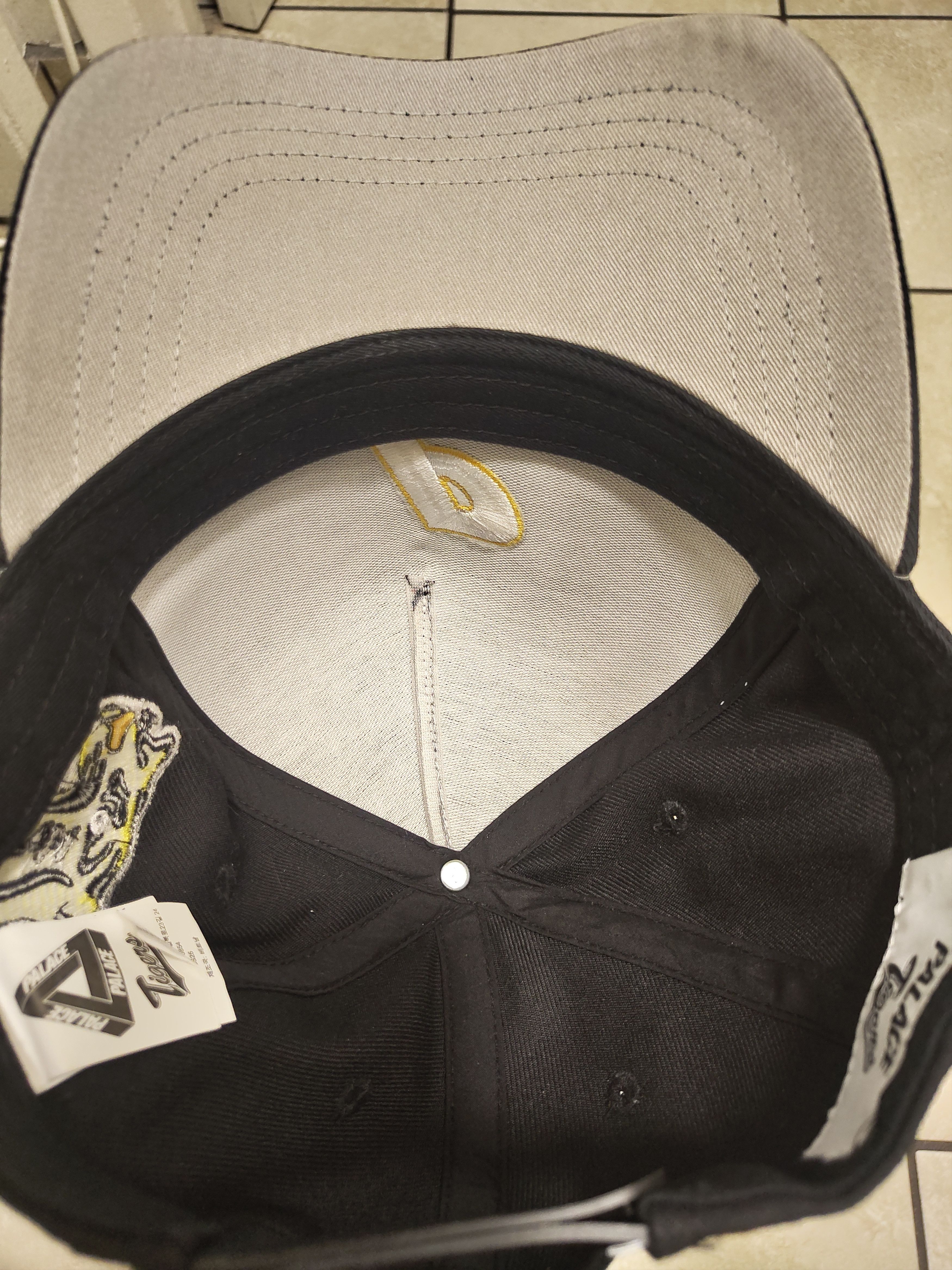Palace Palace Osaka Exclusive Hanshin Tigers 5 Panel Snapback Cap Size ONE SIZE - 7 Thumbnail