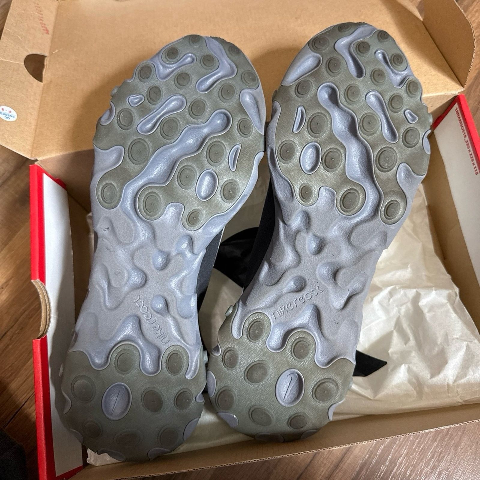 Nike Nike React WR ISPA Black Metallic Silver Gunsmoke Size US 10 / EU 43 - 8 Thumbnail