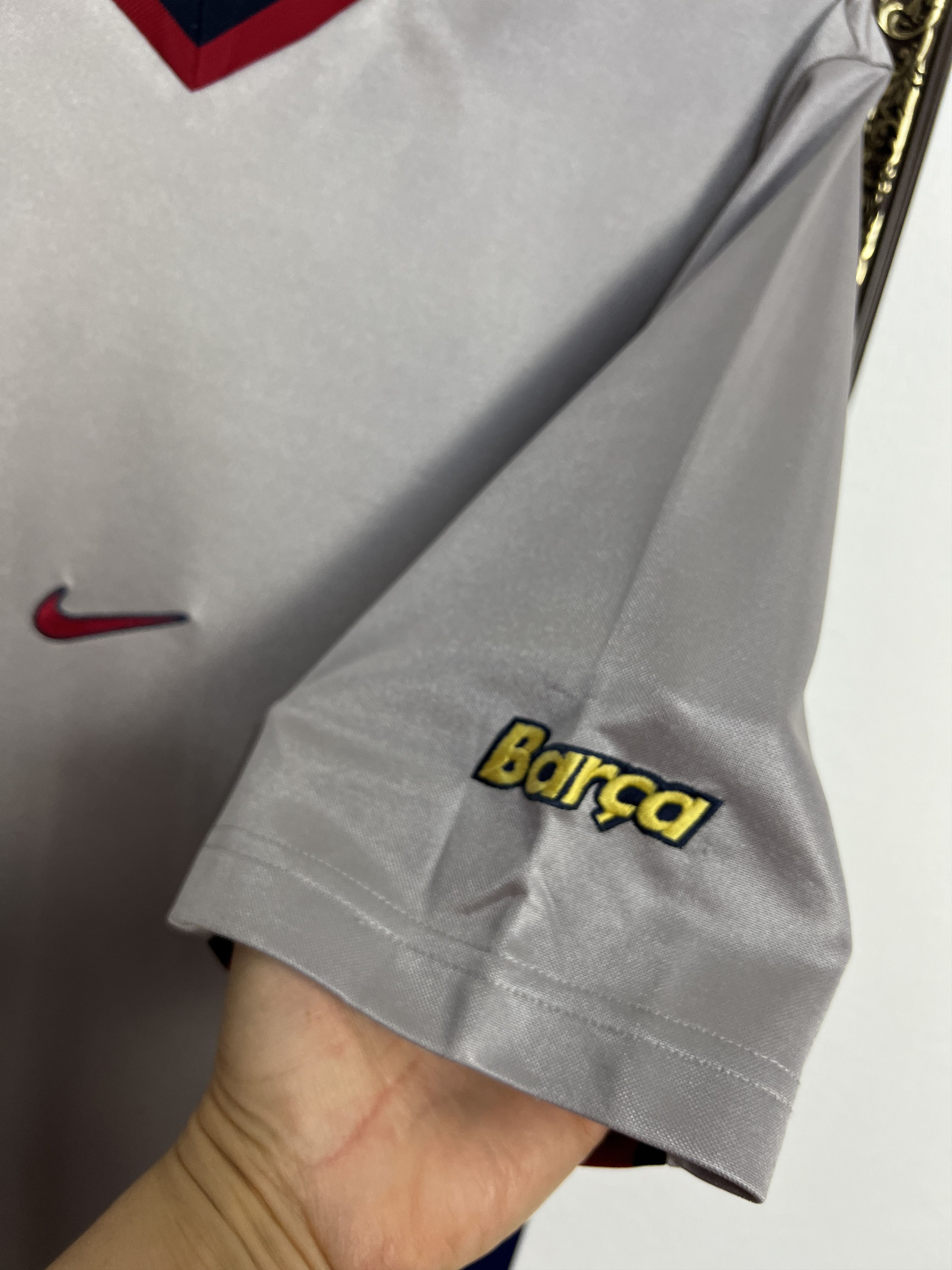 Nike Barcelona Away football shirt Soccer Jersey Trikot Camiseta Size US S / EU 44-46 / 1 - 4 Thumbnail