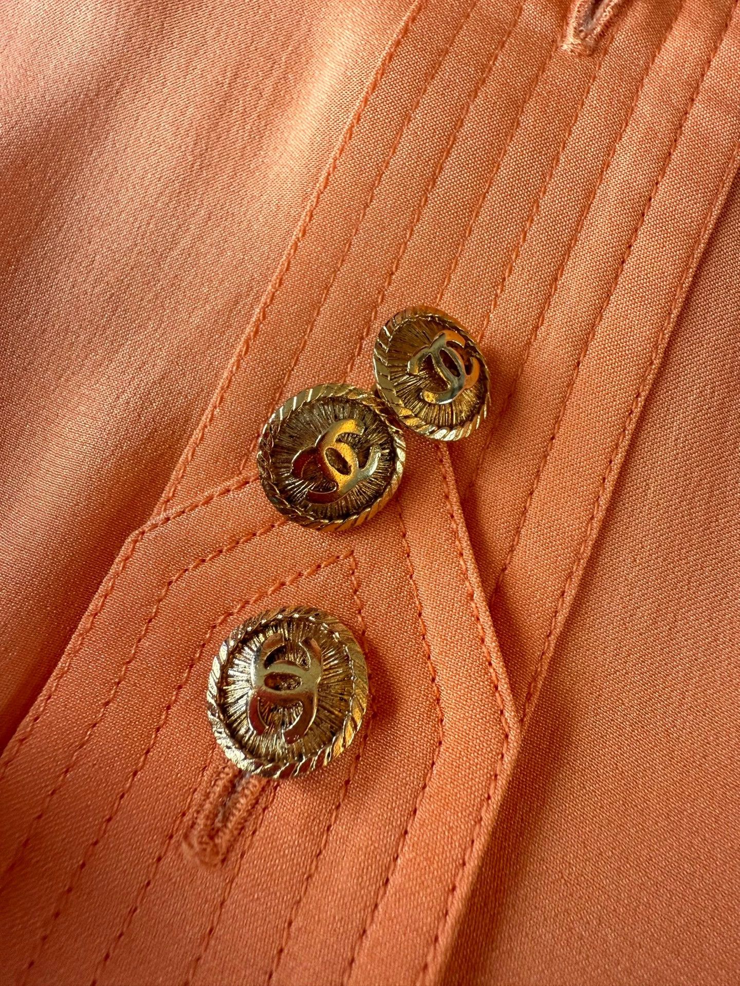 Chanel Chanel Vintage Orange Silk Gold-Tone CC Cufflinks Shirt Size M / US 6-8 / IT 42-44 - 5 Thumbnail