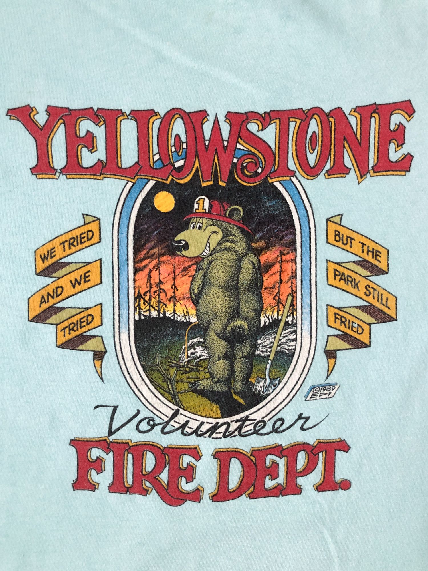Vintage 1989 Single Stitch Faded 'Yellowstone Bear' T-Shirt Size US M / EU 48-50 / 2 - 1 Thumbnail