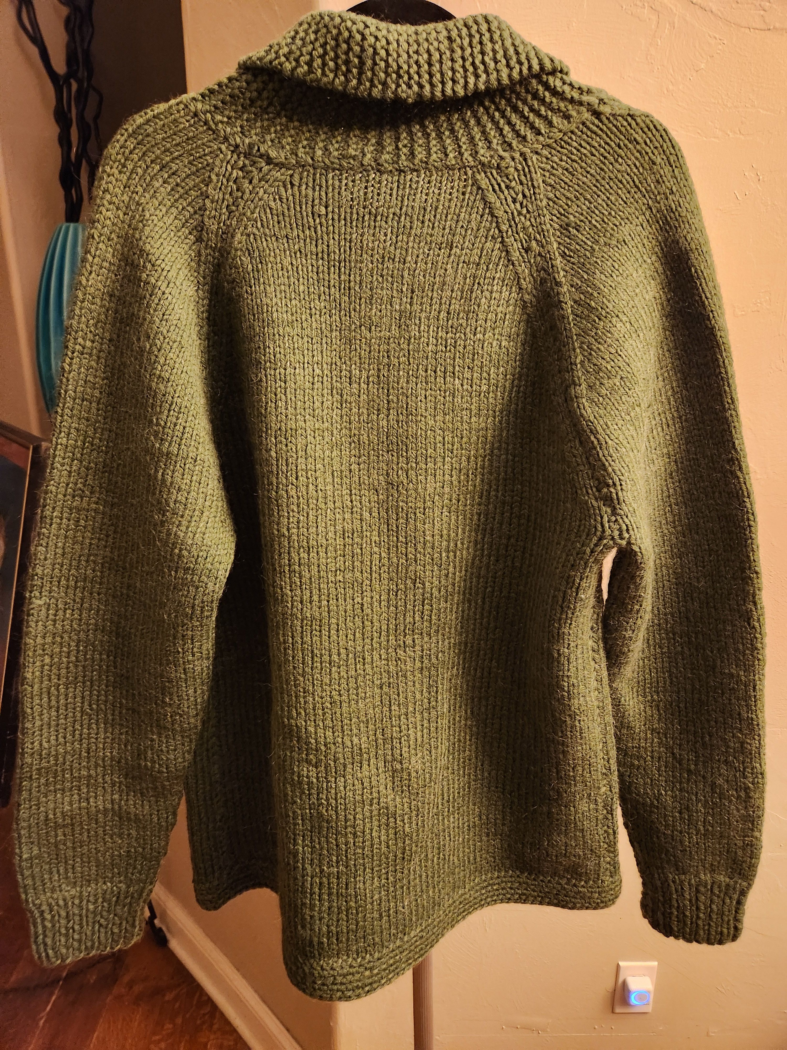 Handmade Hand Knit 100% Wool Green Bulky Button Front Cardigan Sz L Size US L / EU 52-54 / 3 - 2 Thumbnail