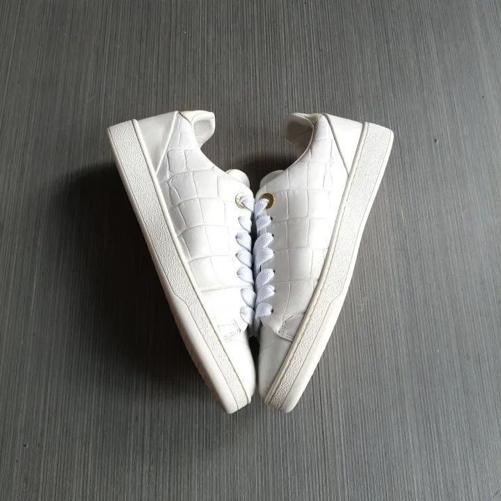 Louis Vuitton Louis Vuitton White Sneakers for Casual Elegance -2508 Size US 5.5 / EU 38 - 5 Thumbnail