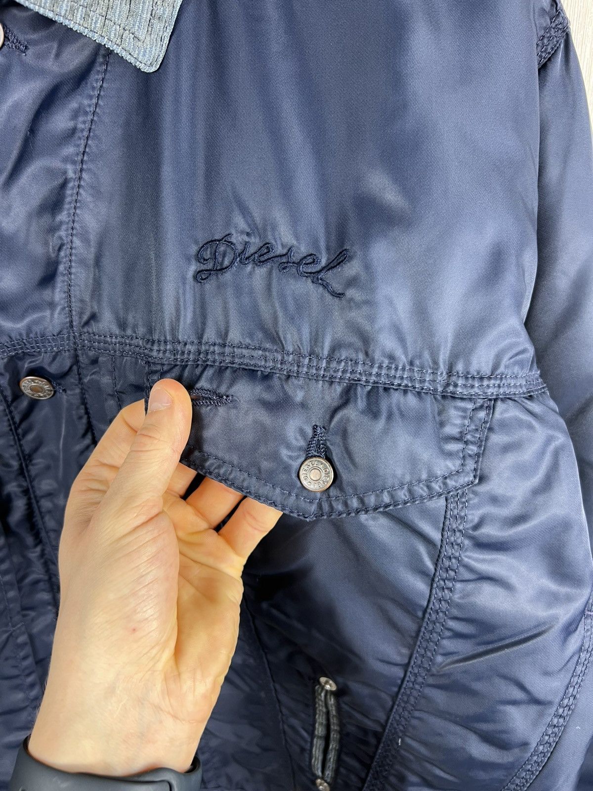 Diesel Vintage 90s Diesel denver navy cropped nylon jacket italy Size US L / EU 52-54 / 3 - 14 Thumbnail