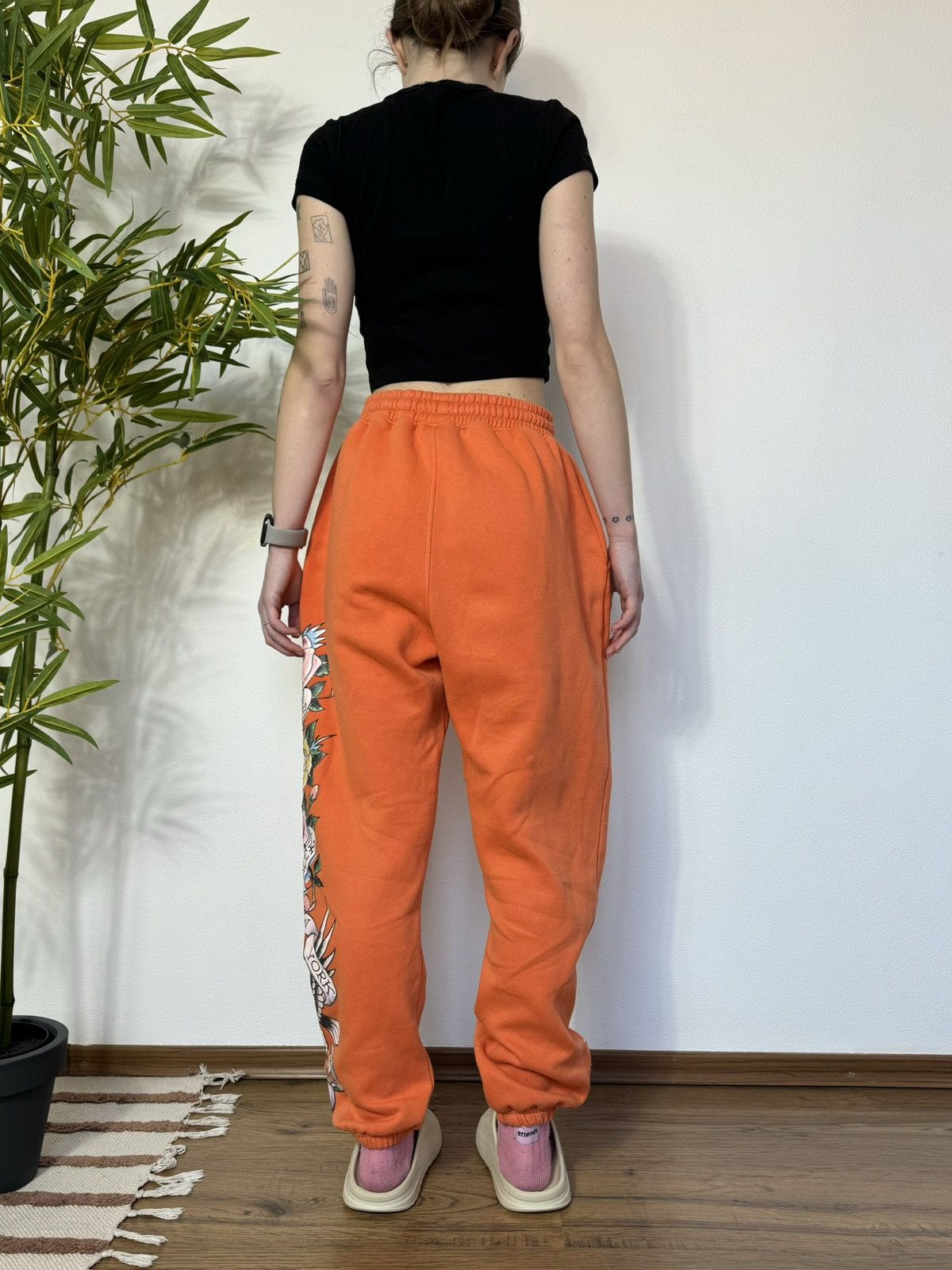 Ed Hardy ED HARDY X MG PRINTED ORANGE SWEATPANTS Size 28" / US 6 / IT 42 - 4 Thumbnail
