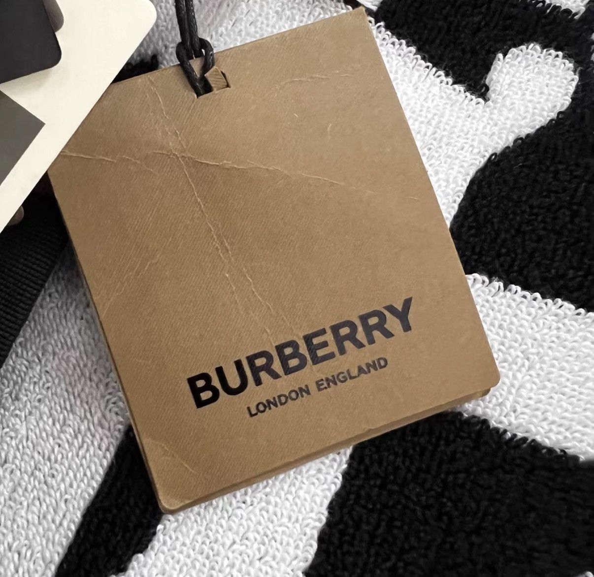 Burberry Burberry Black and White All-over Letter Print Cape J41 Size US S / EU 44-46 / 1 - 5 Thumbnail