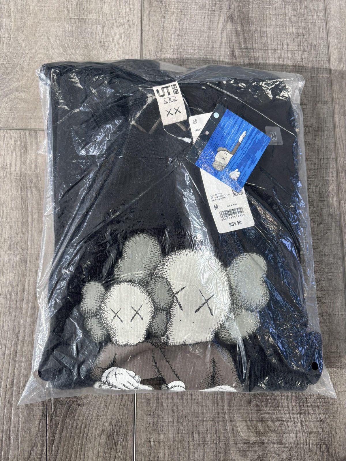 Kaws × Uniqlo Kaws x Uniqlo Longsleeve Sweatshirt Black Size US M / EU 48-50 / 2 - 1 Thumbnail