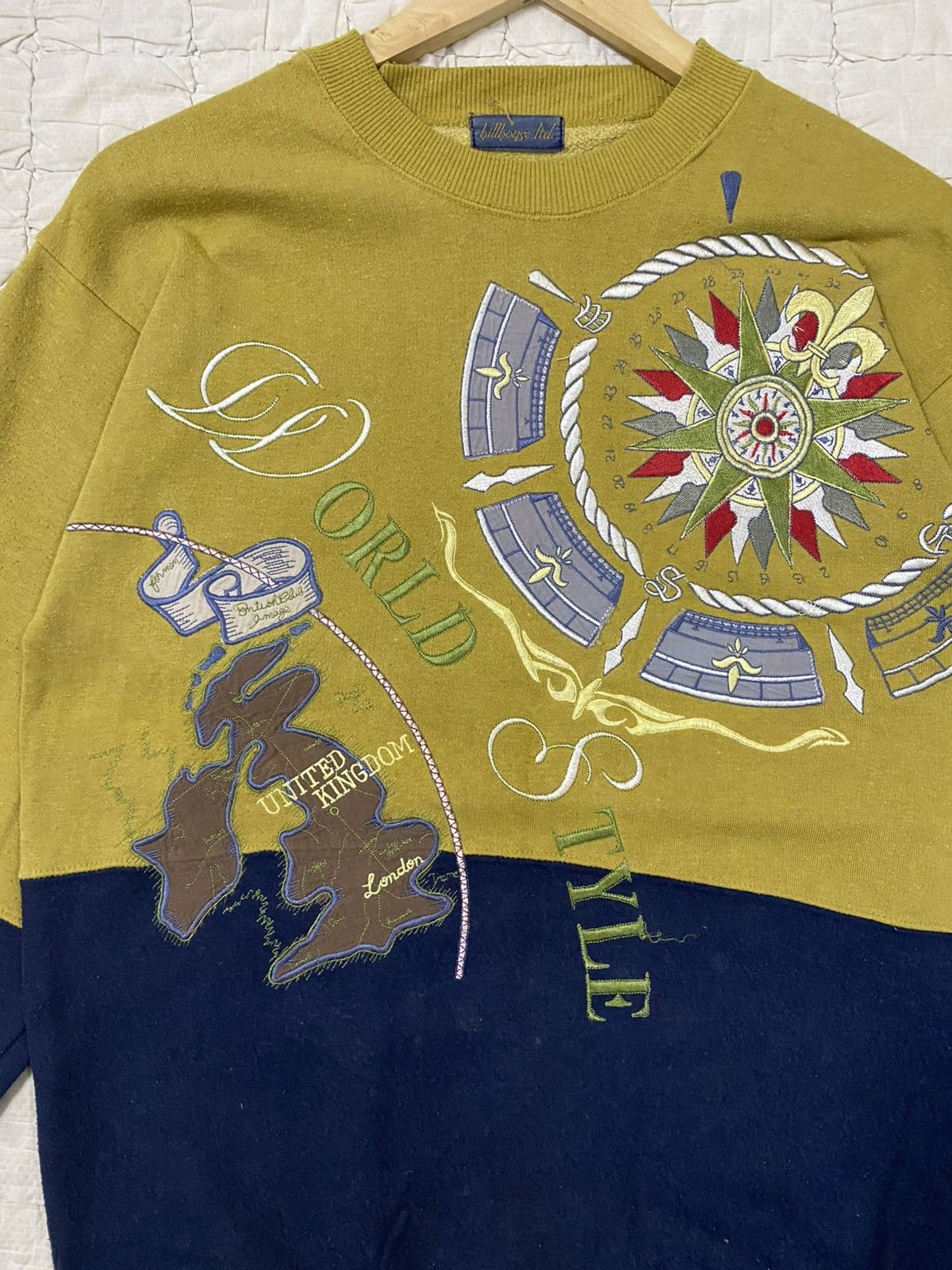 Vintage Vintage 90s London, United Kingdom Maps Big Logo Sweatshirt Size US M / EU 48-50 / 2 - 3 Thumbnail