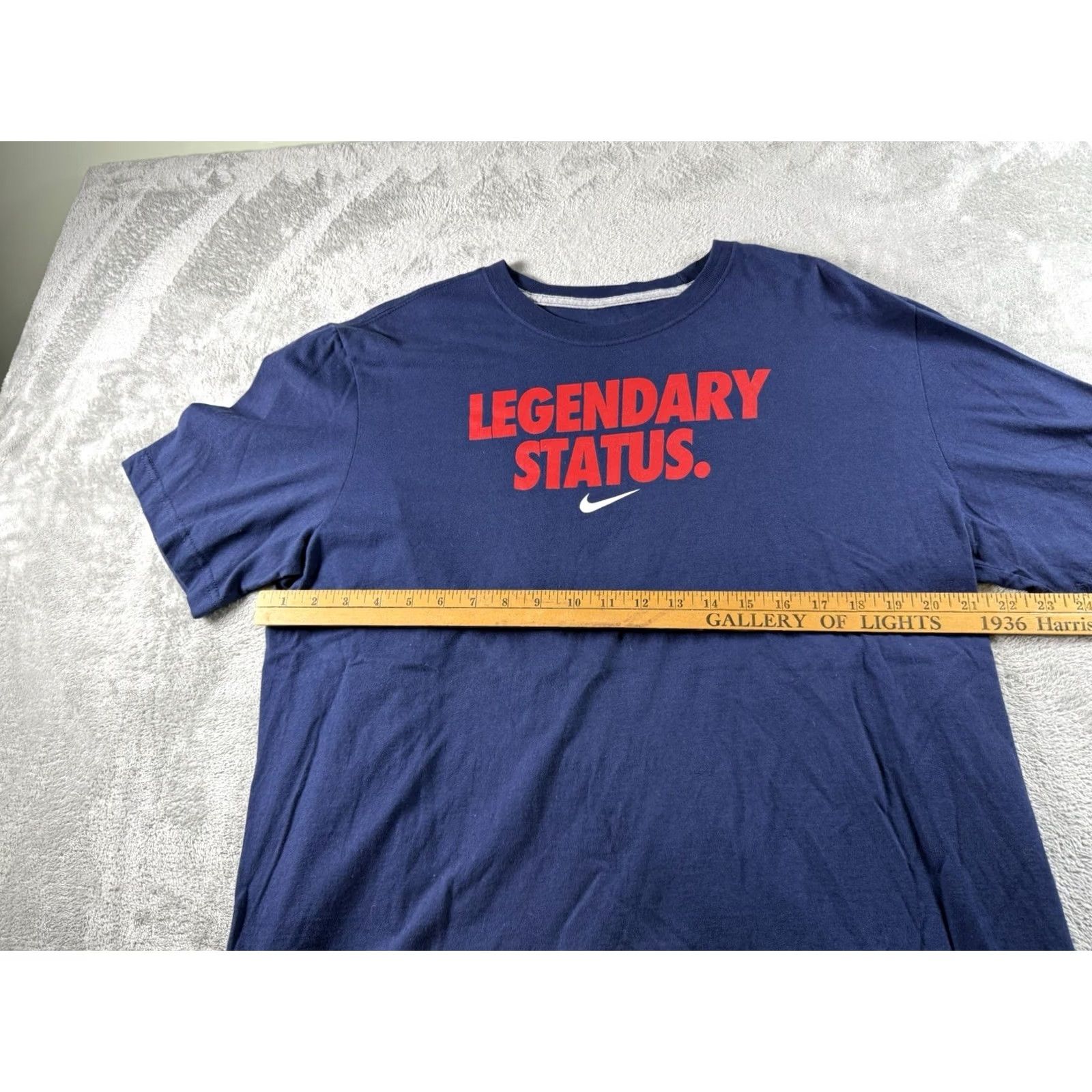 Nike VINTAGE NIKE LEGENDARY STATUS MENS XL T-SHIRT NAVY Size US XL / EU 56 / 4 - 2 Thumbnail