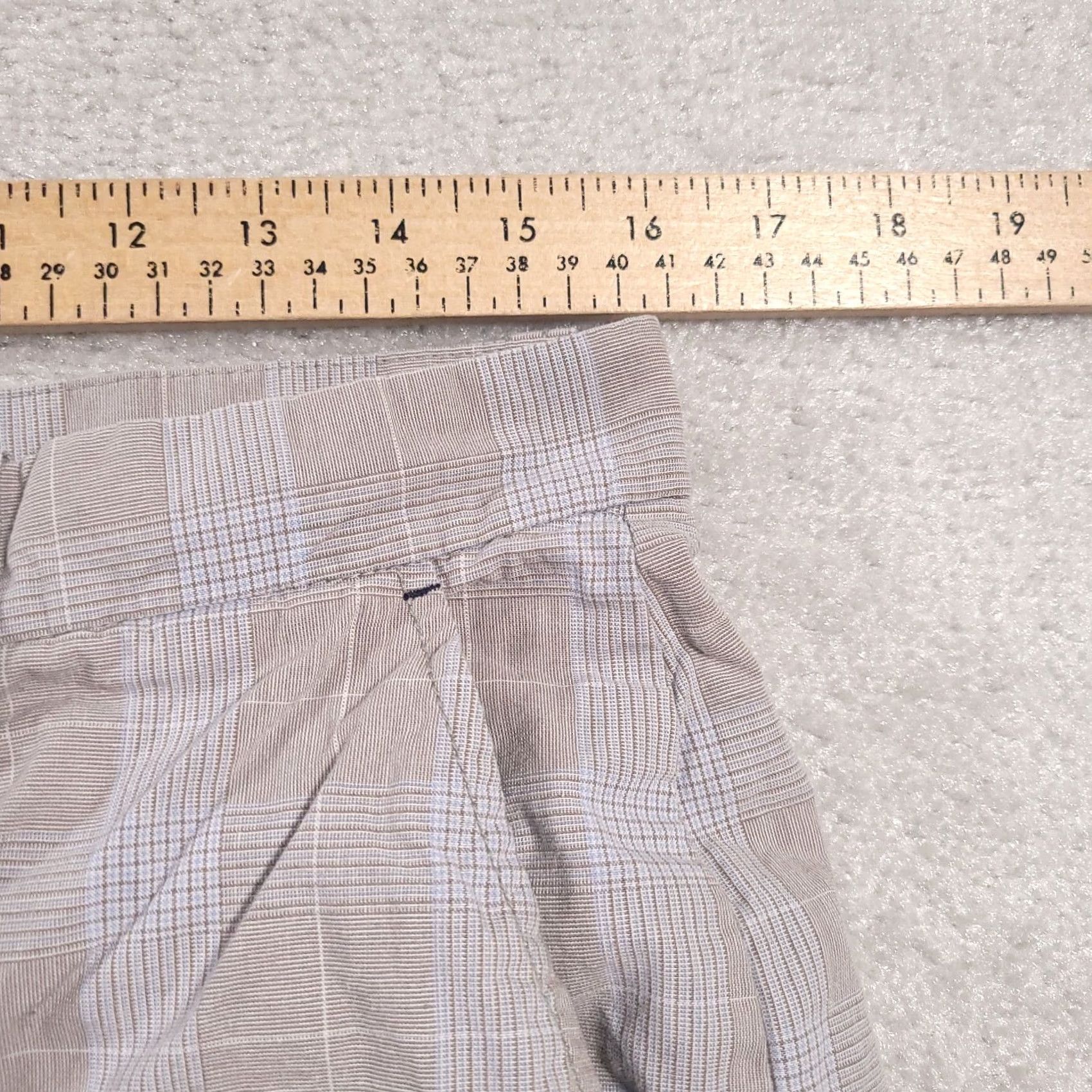 Old Navy Old Navy Shorts Mens 32 Blue Beige Plaid Shorts 100% Cotton Size US 32 / EU 48 - 4 Thumbnail