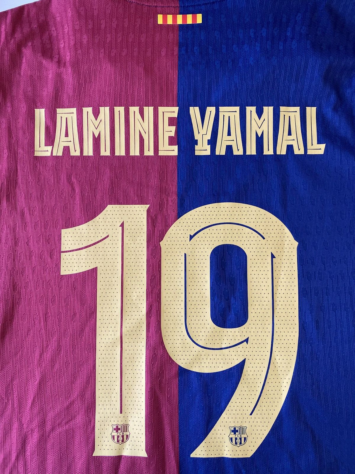 Nike FC Barcelona home shirt 2024/25 match issue Yamal BNWT X(L) Size US XL / EU 56 / 4 - 9 Thumbnail
