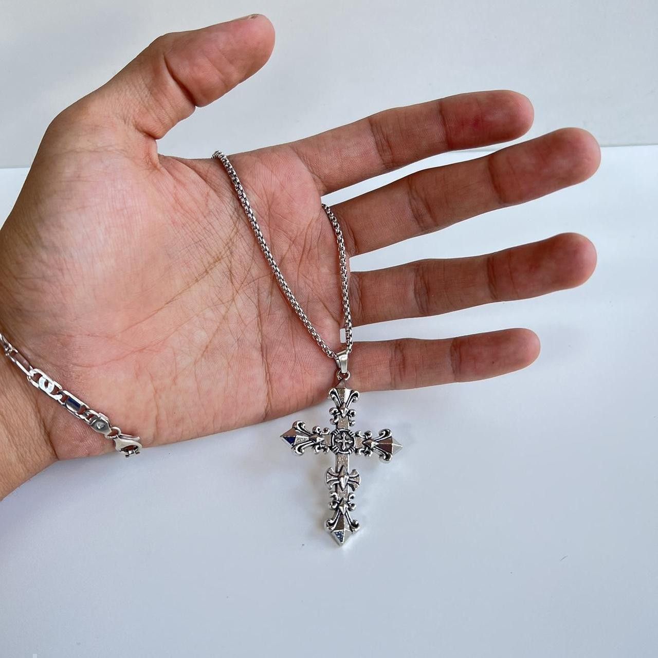 Japanese Brand y2k 2000s grunge heavy metal gothic cross pendant necklace Size ONE SIZE - 7 Thumbnail