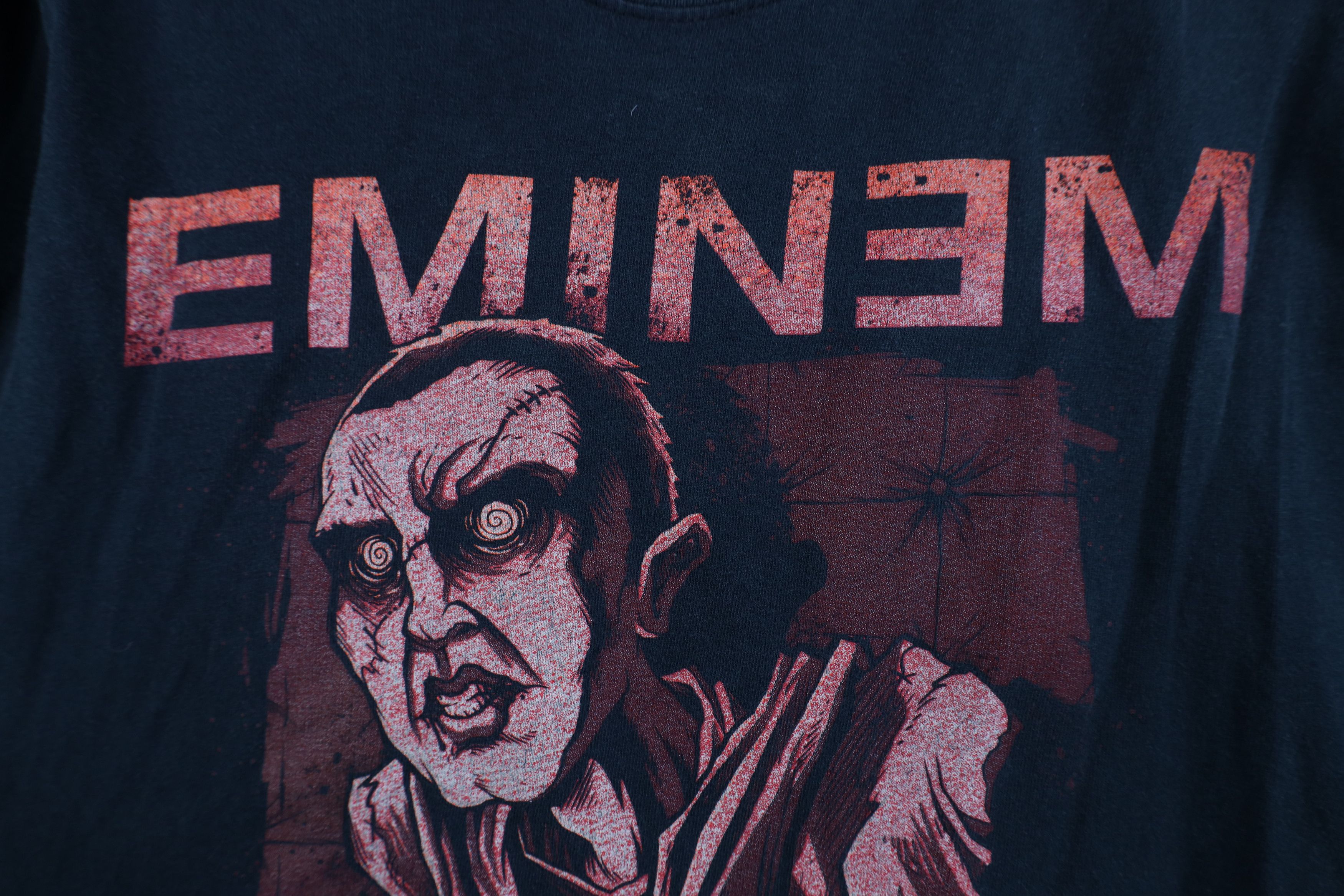 Vintage Vintage Y2K Relapse Tour Eminem Hip Hop Rap Tee T-Shirt Size US M / EU 48-50 / 2 - 5 Thumbnail