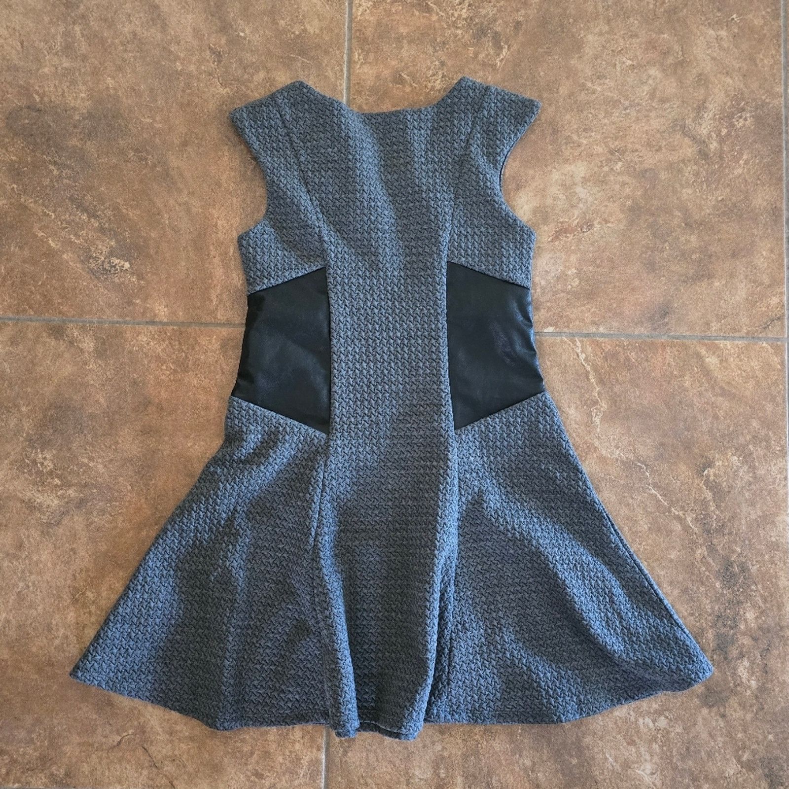 Other Grey Textured | KIDPIK | Babydoll Mini Size M / US 6-8 / IT 42-44 - 2 Thumbnail