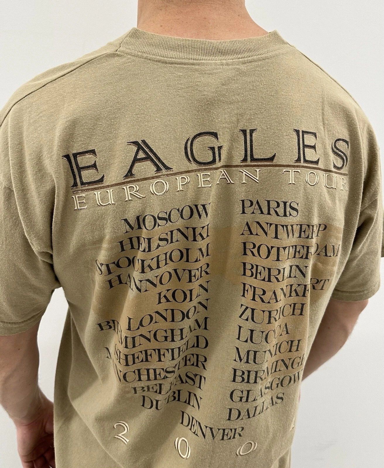 Other VINTAGE EAGLES EUROPEAN TOUR 2001 CONCERT SHIRT BAND 2000s Size US L / EU 52-54 / 3 - 11 Thumbnail