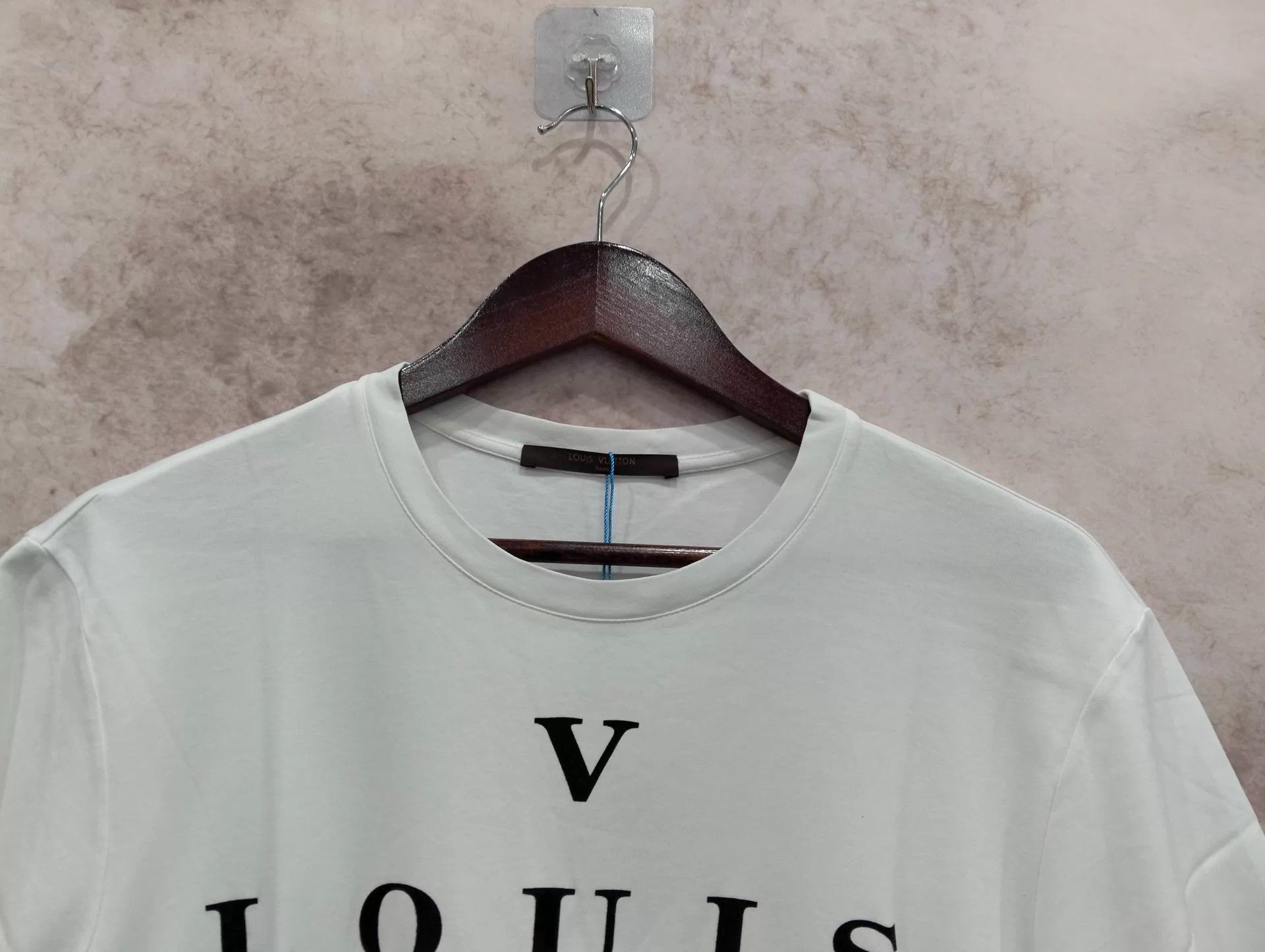 Louis Vuitton LV White Twill Trapezoid Logo Short Sleeve Tee M Size US M / EU 48-50 / 2 - 3 Thumbnail