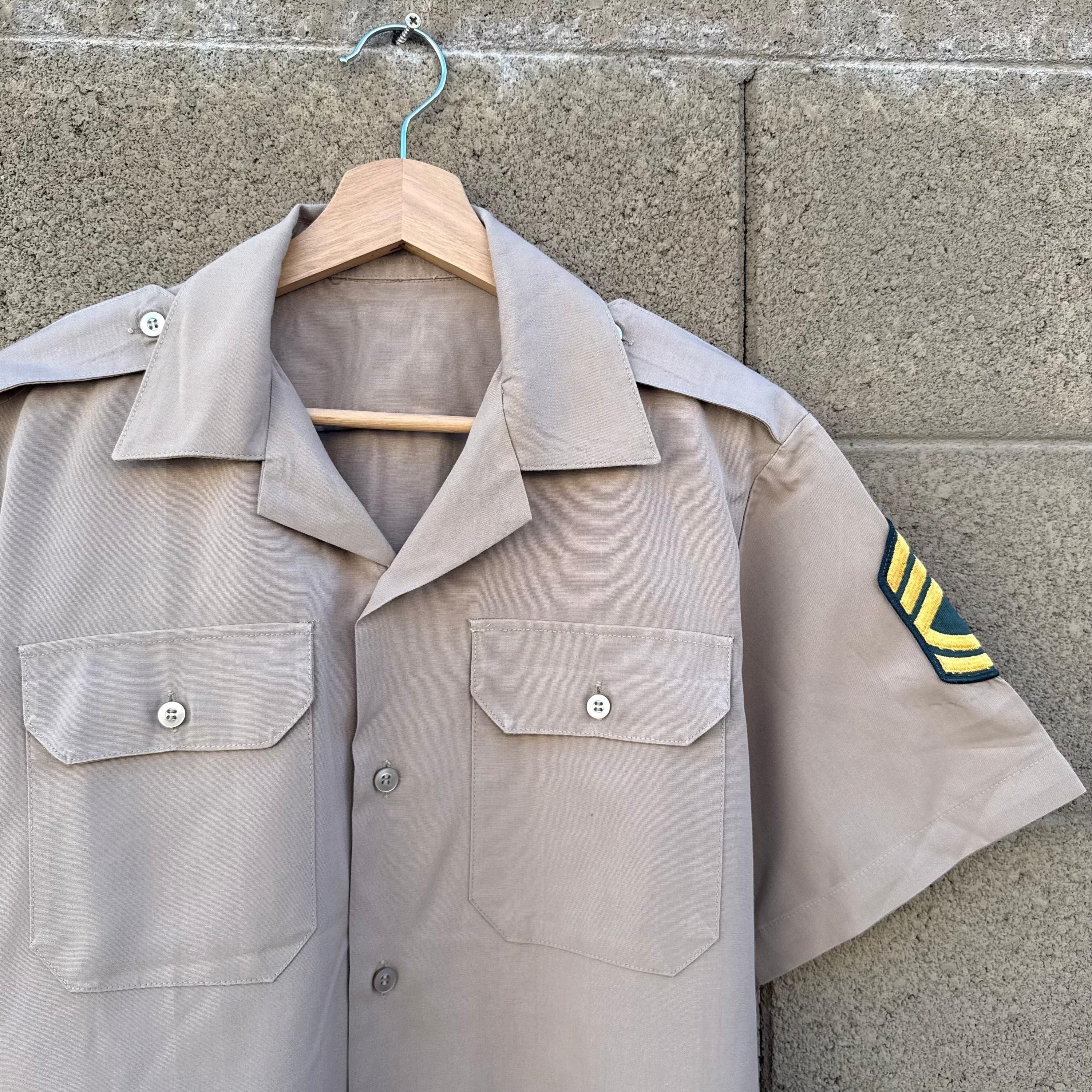 Vintage 60’s US Military Short Sleeve Button Down Shirt Size US M / EU 48-50 / 2 - 6 Thumbnail