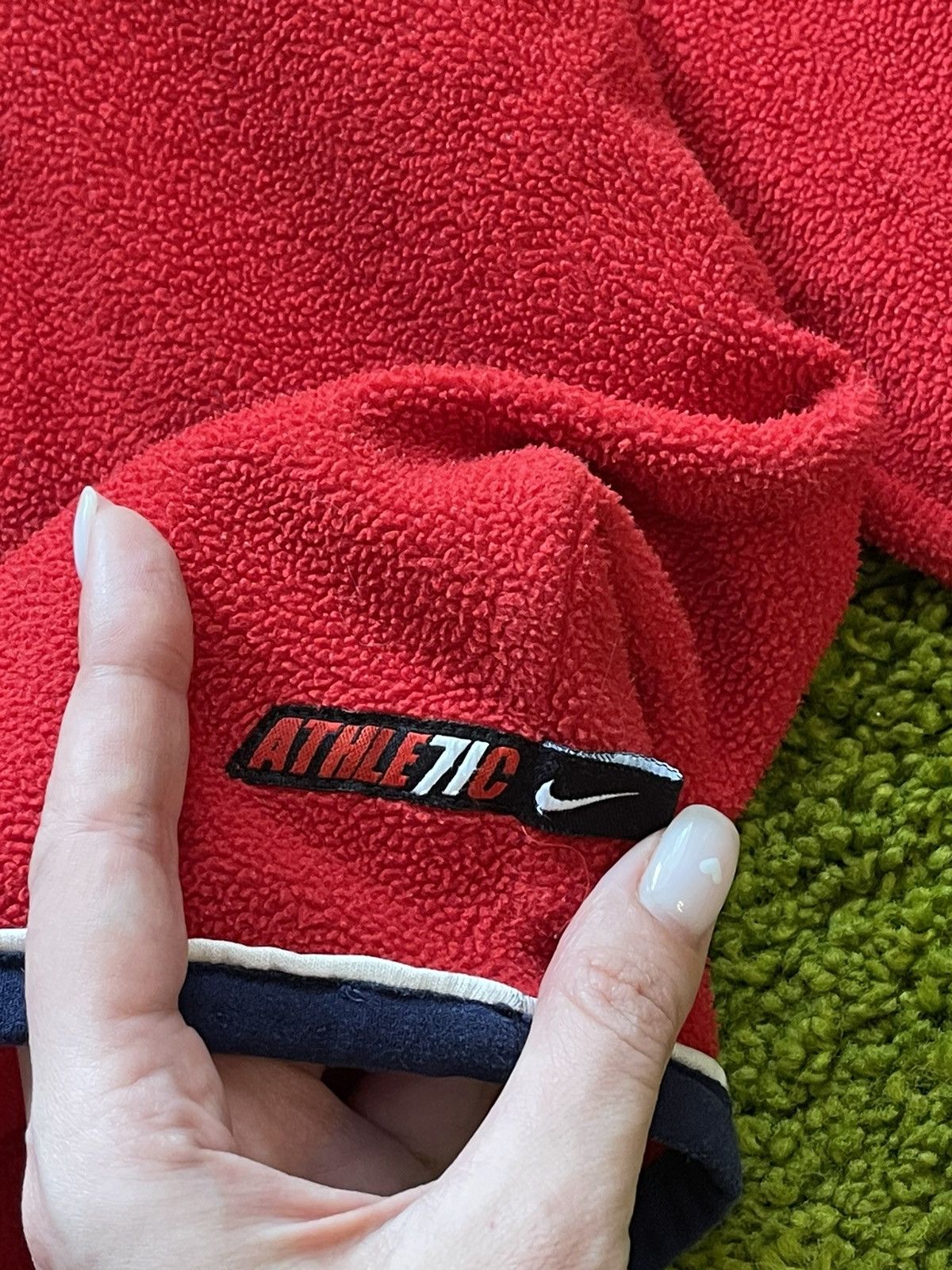 Nike × Vintage Nike athletic 2000s vintage Y2K fleece sweatshirt Size M / US 6-8 / IT 42-44 - 4 Thumbnail