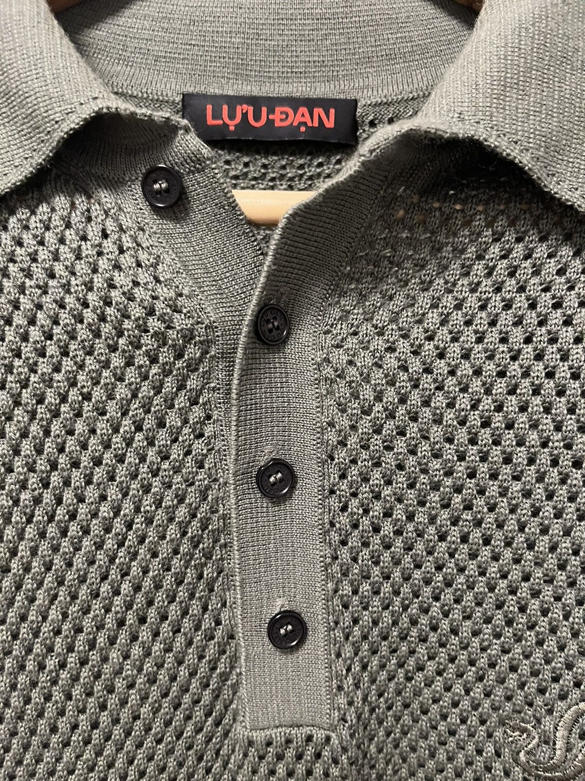 LUU DAN LUU DAN ARMY GREEN NET KNIT POLO SHIRT Size US XL / EU 56 / 4 - 4 Thumbnail