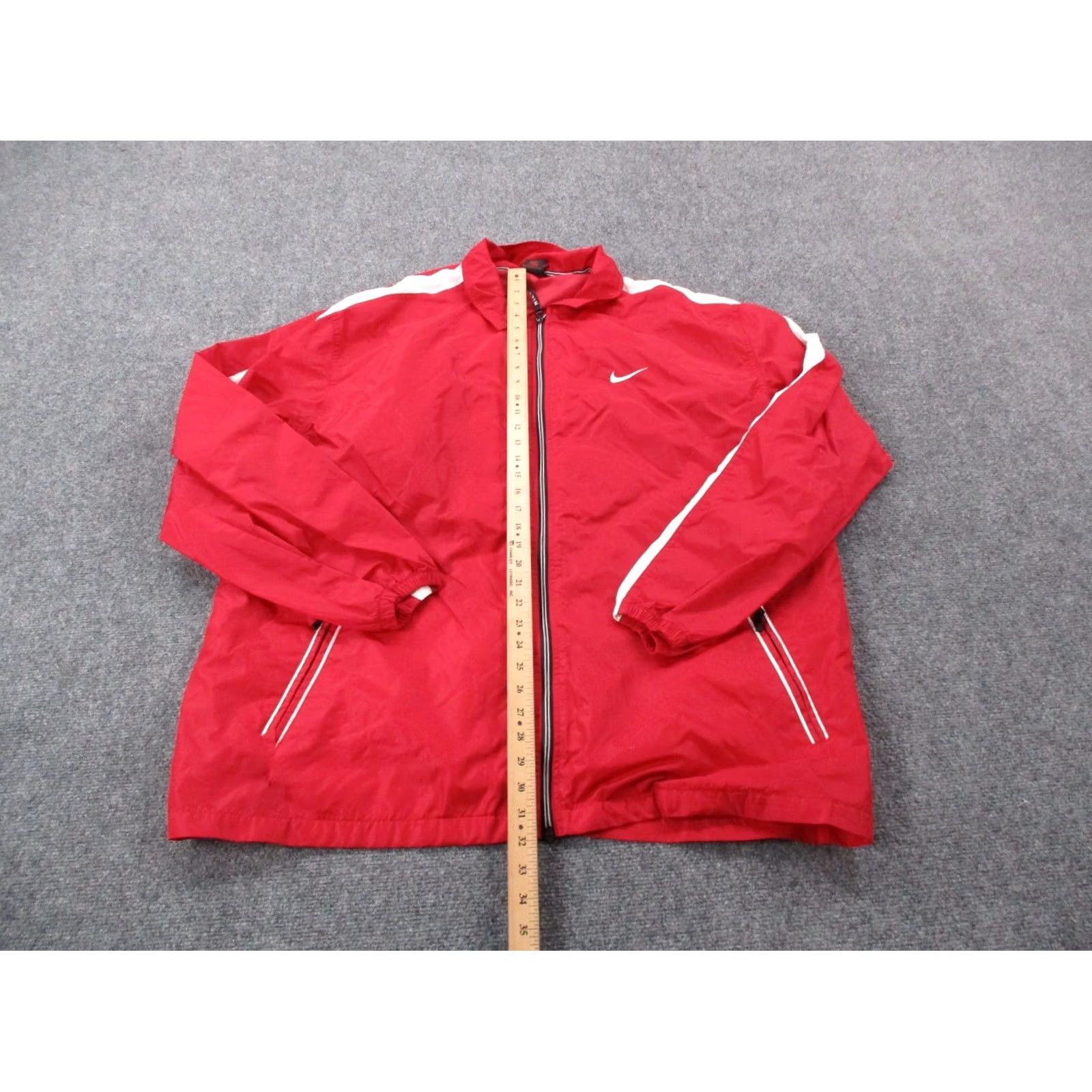 Nike VINTAGE Nike Jacket Mens 2XL Red Swoosh Windbreaker Casual Zipper Full Zip Pockets Lightweight Athletic 90s Y2K Style Size US XXL / EU 58 / 5 - 3 Thumbnail