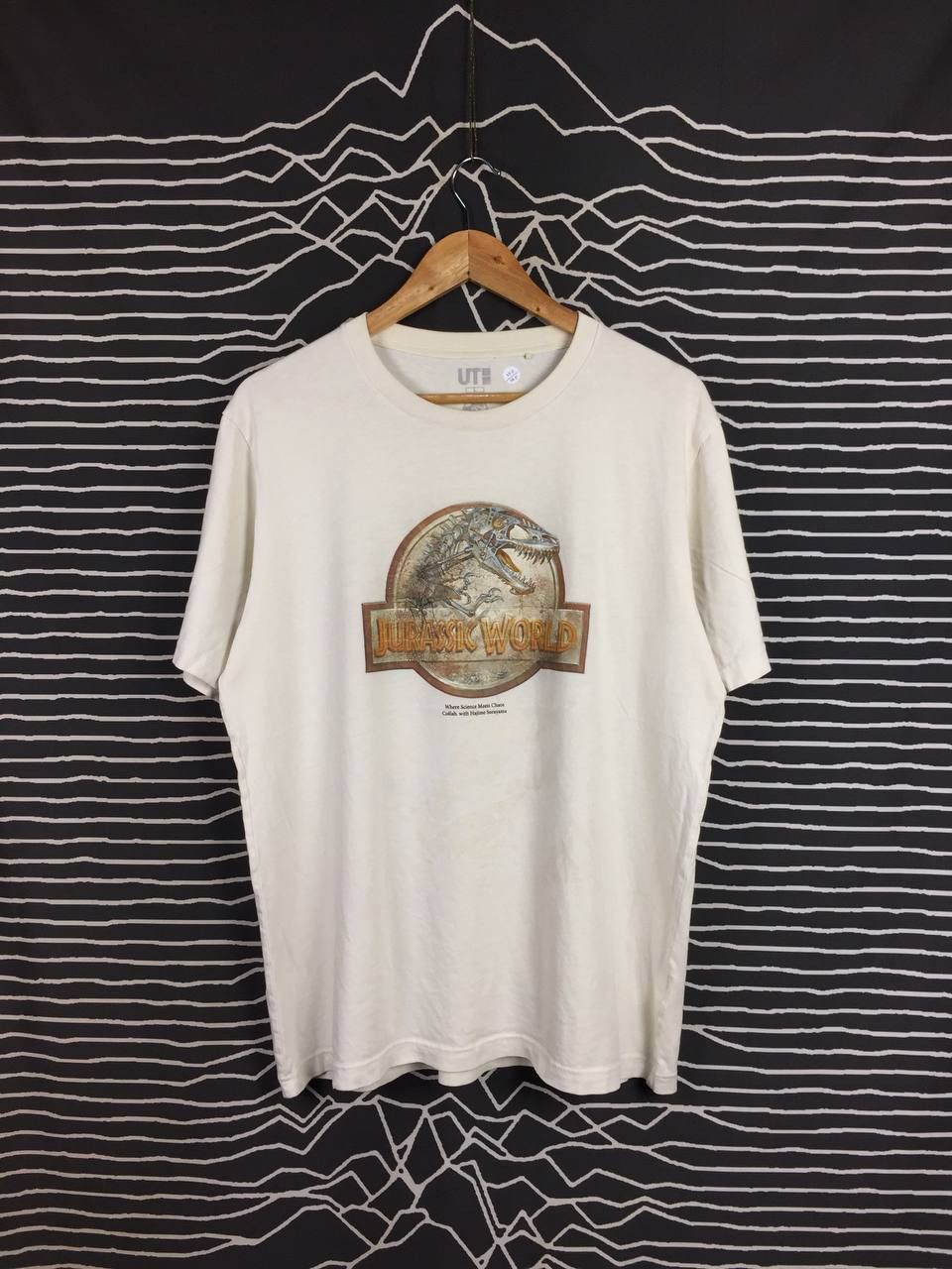 Uniqlo Jurassic World X Hajime Sorayama UT Uniqlo Tee Size US L / EU 52-54 / 3 - 2 Thumbnail