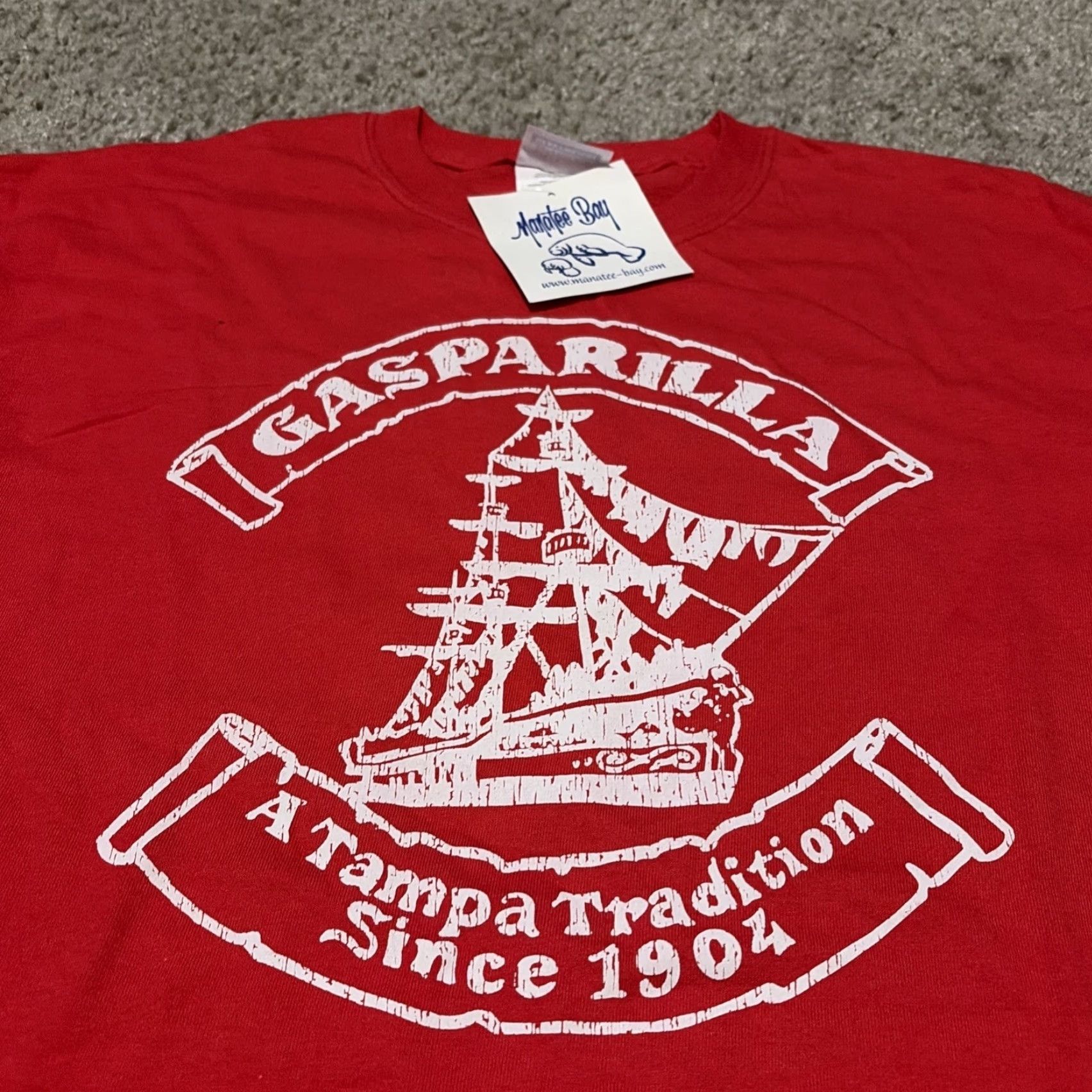 Hanes VINTAGE Gasparilla Pirate Festival Tampa Florida Hanes T-Shirt L Red Mens Vintage Y2K Gasparilla Pirate Festival Tampa Florida New With Tags Size US L / EU 52-54 / 3 - 3 Thumbnail