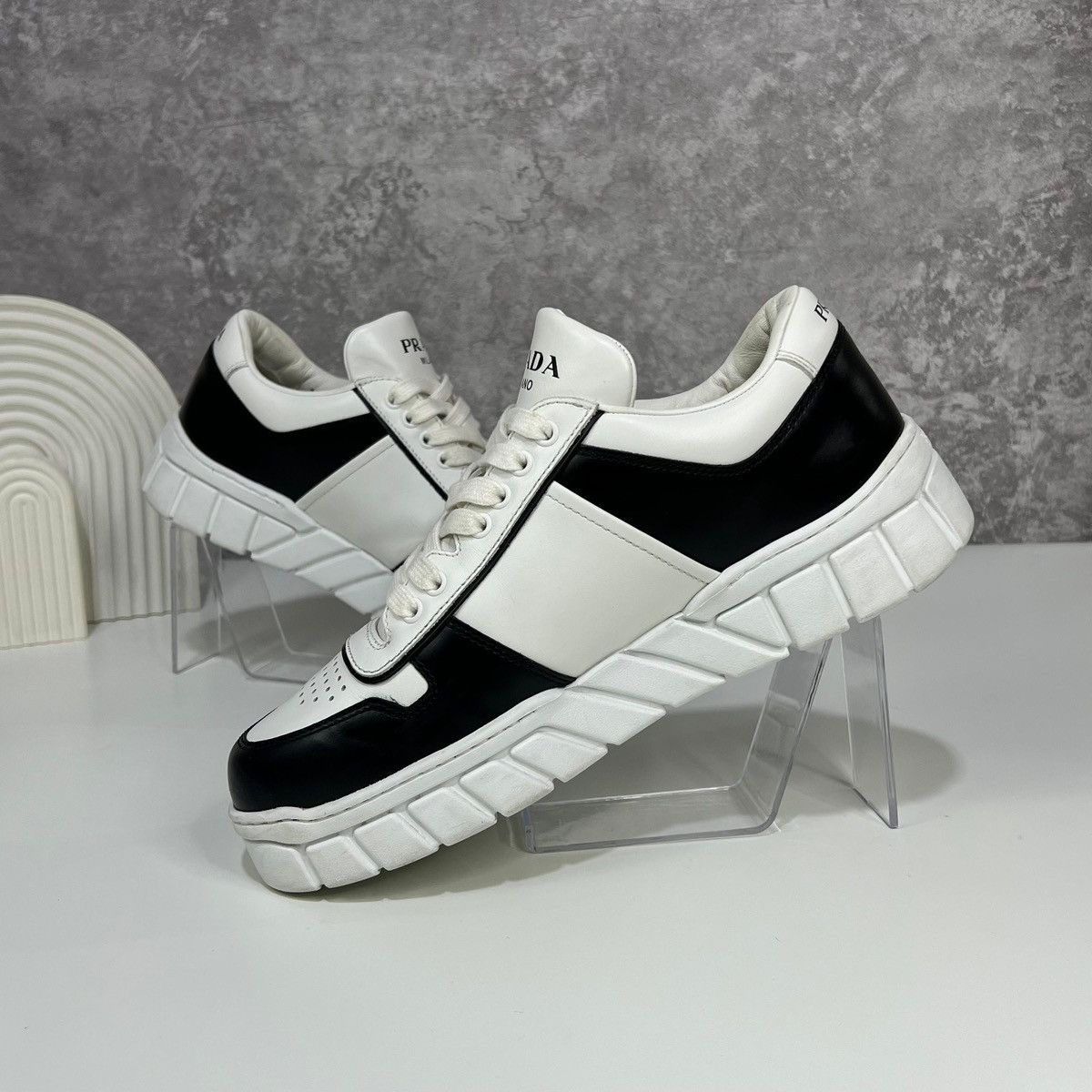 Prada Prada Triangle Logo Low-Top Sneakers – Black & White – Men’s Size US 9.5 / EU 42-43 - 8 Thumbnail
