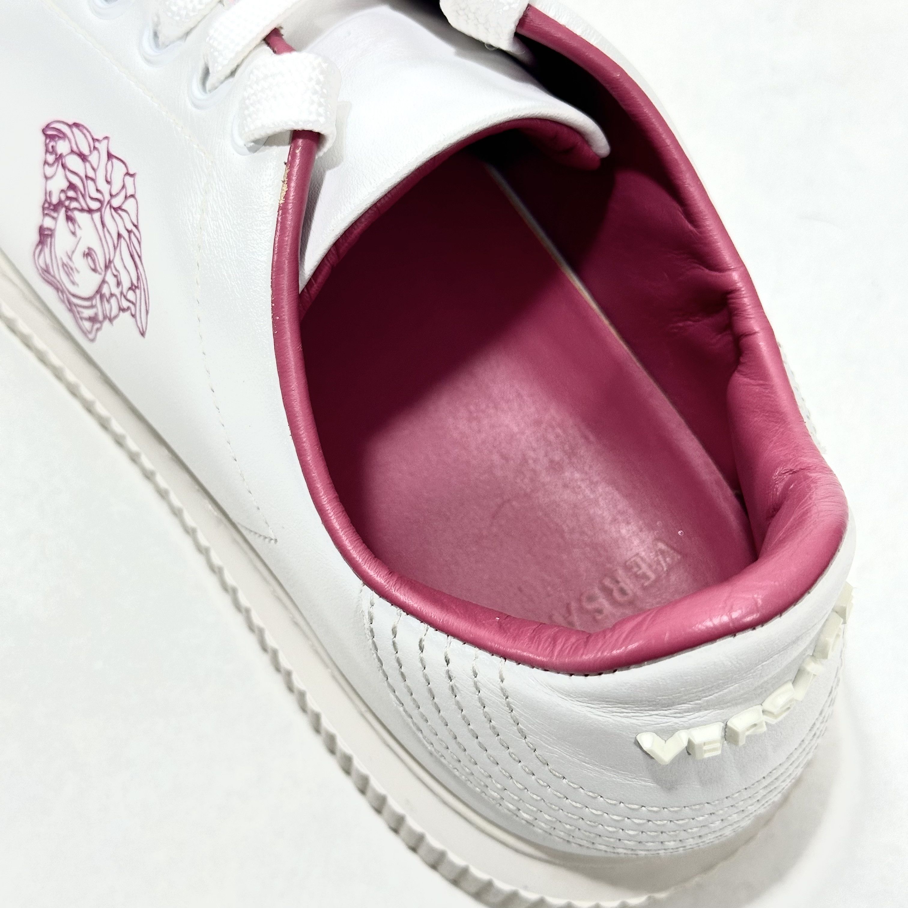 Versace Medusa head logo sneakers in white with pink trim Size US 7 / IT 37 - 2 Thumbnail