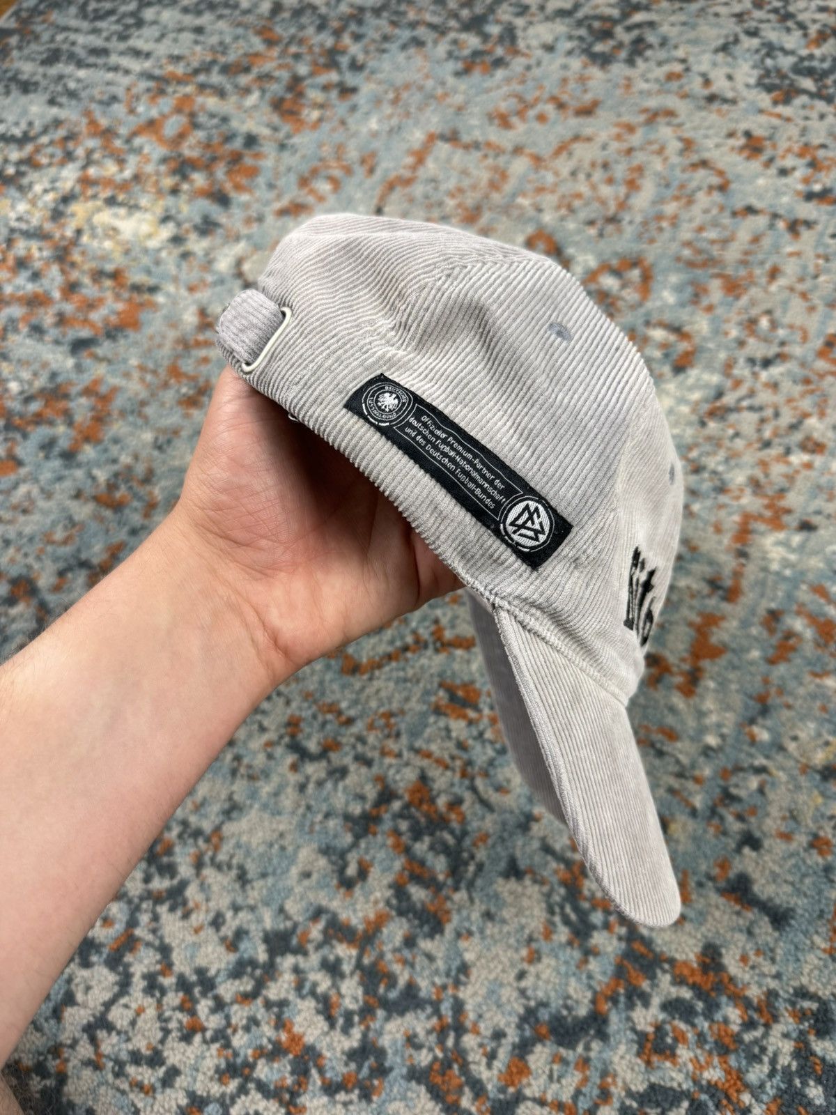 Other Vintage 90s Bitburger German football team corduroy hat Size ONE SIZE - 4 Thumbnail