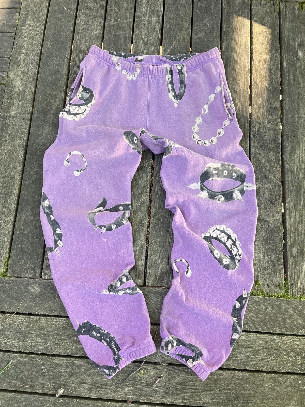 Supreme Supreme studded/spiked collar sweatpants S Size US 32 / EU 48 - 1 Thumbnail
