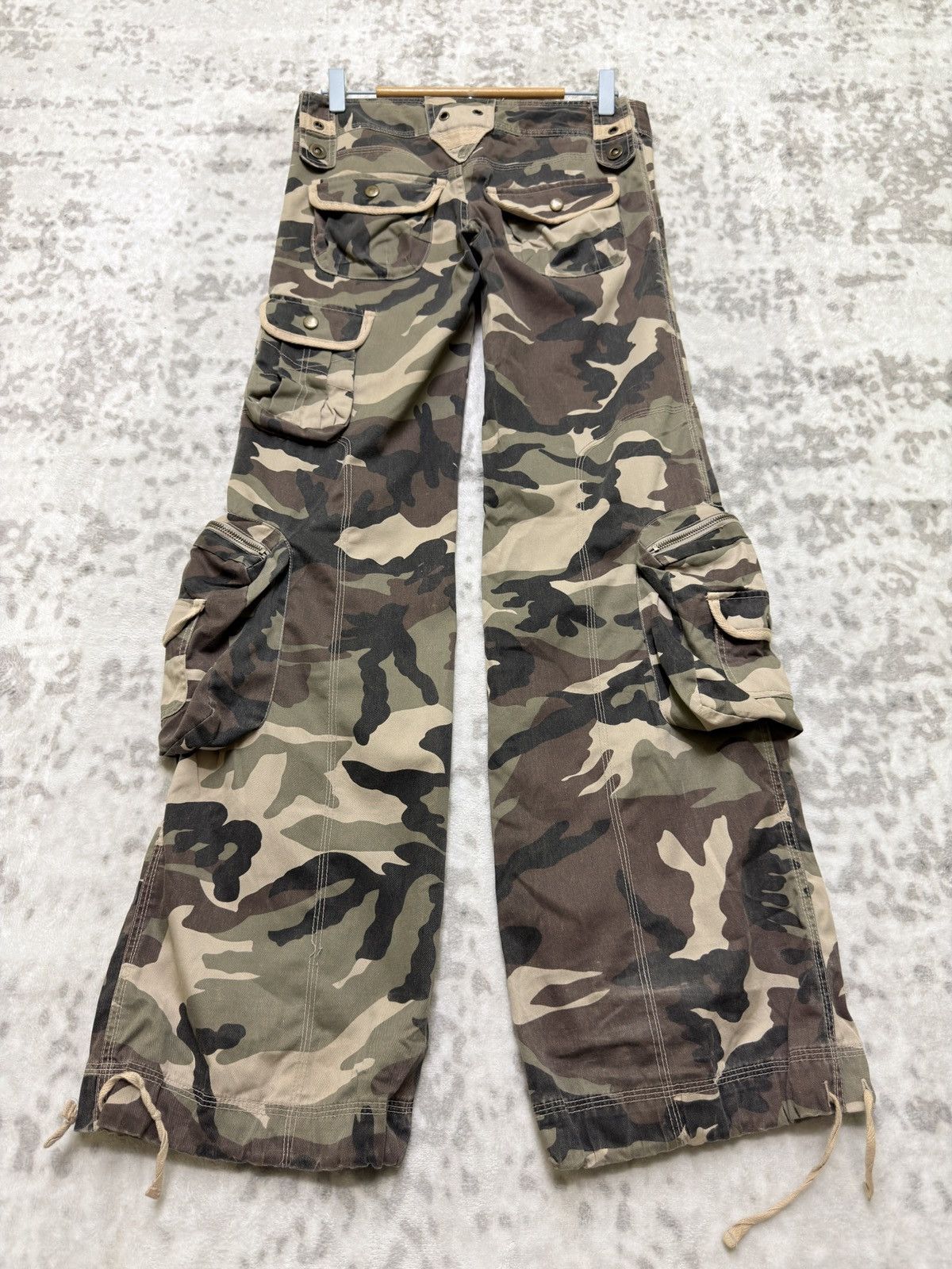 GOA Spiral Girl Camo Cargo Flare Pants Low Rise Women Denim Size US 29 - 2 Thumbnail