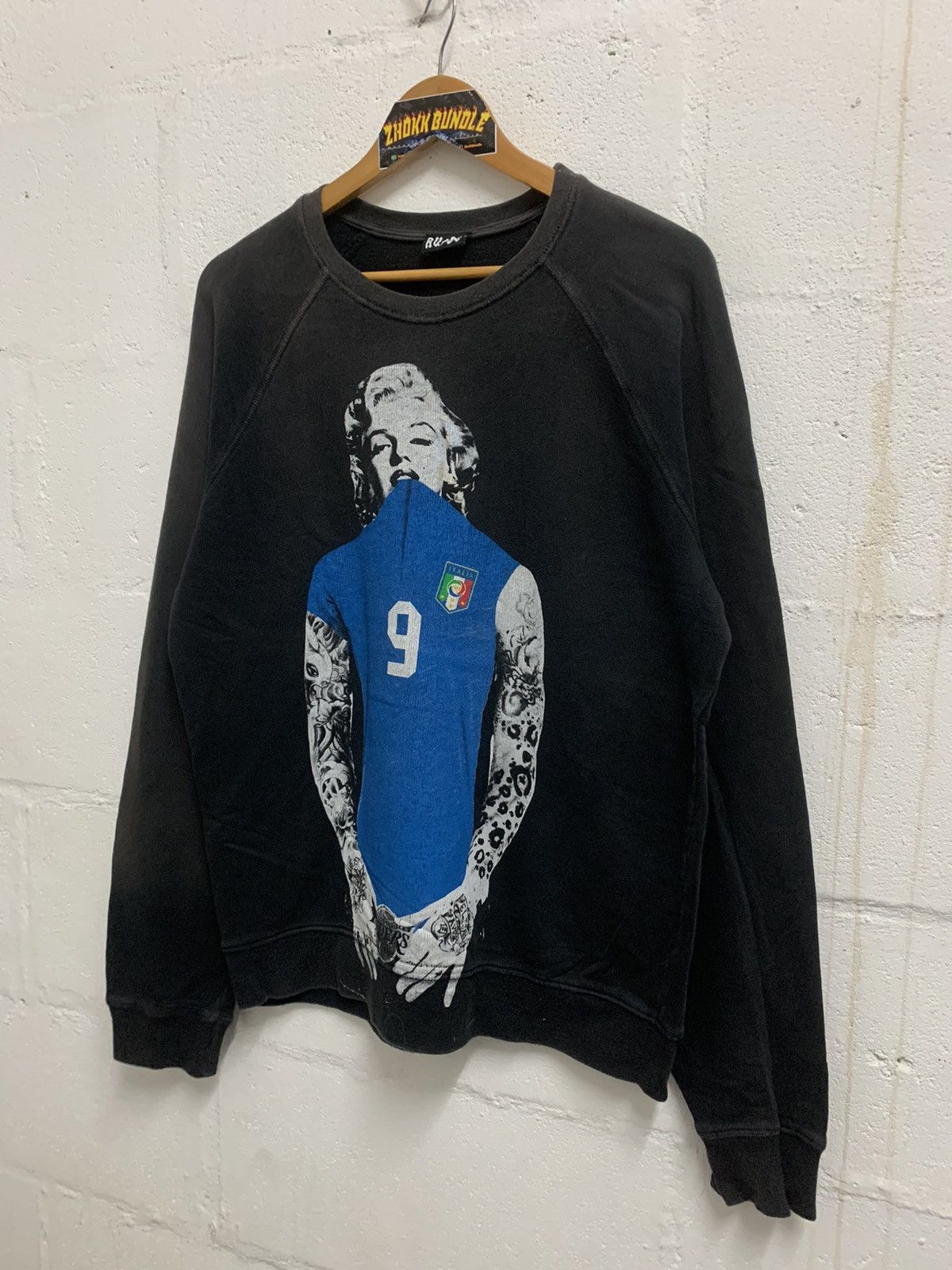 Japanese Brand Vintage ‘Rude’ Marily Monrea Awesome Sunfaded Distressed Size US M / EU 48-50 / 2 - 2 Thumbnail