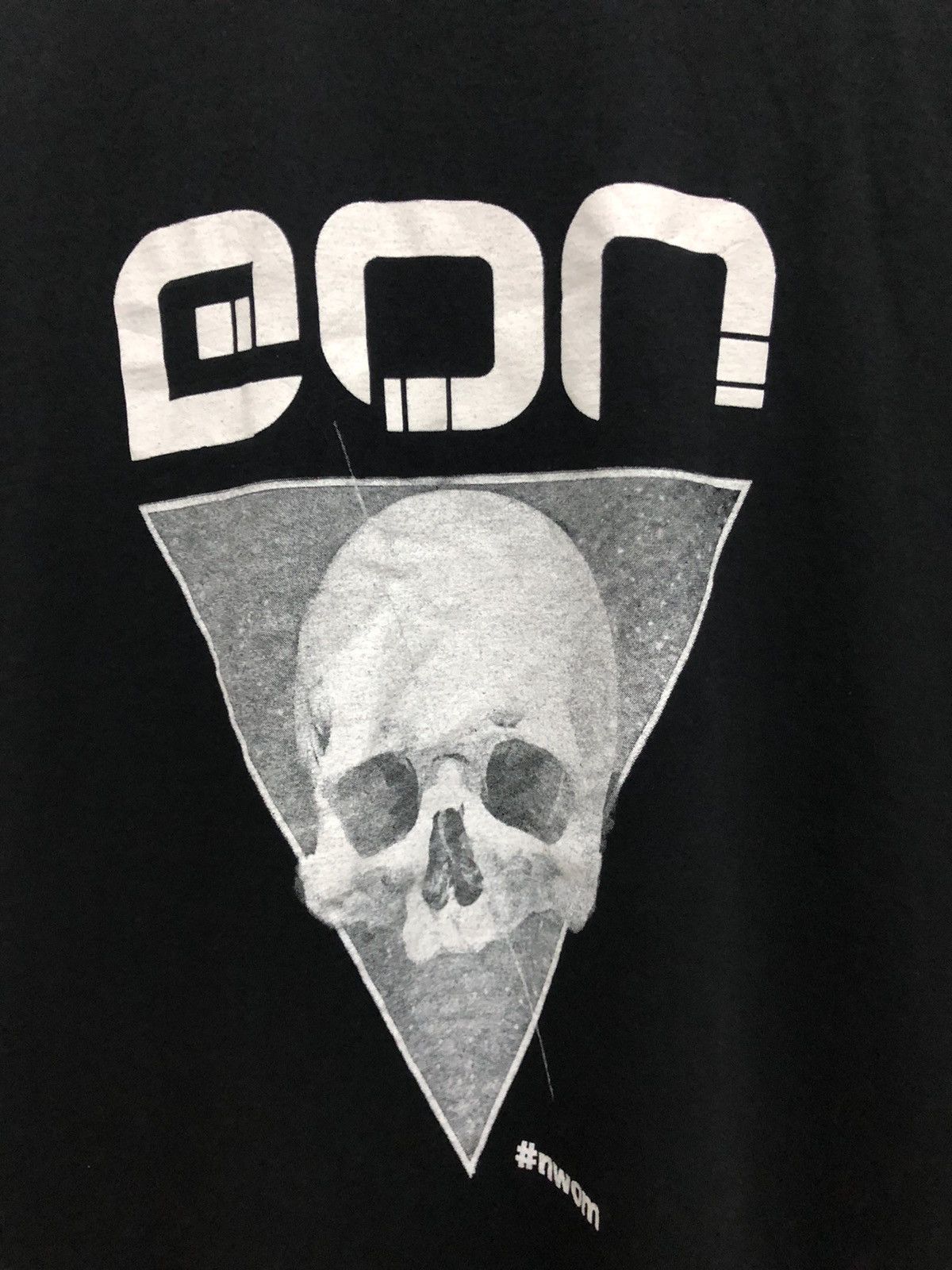 Fruit Of The Loom VINTAGE EON RAVE SKULL GRAPHICAL LOGO TEE Size US L / EU 52-54 / 3 - 5 Thumbnail