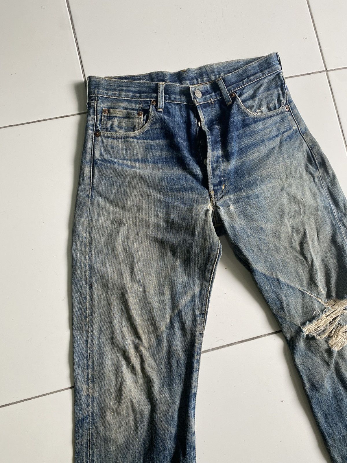 Composition by Kenzo × Levi's Vintage Clothing Vintage Levi’s BE distressed selvedge Size US 33 - 4 Thumbnail
