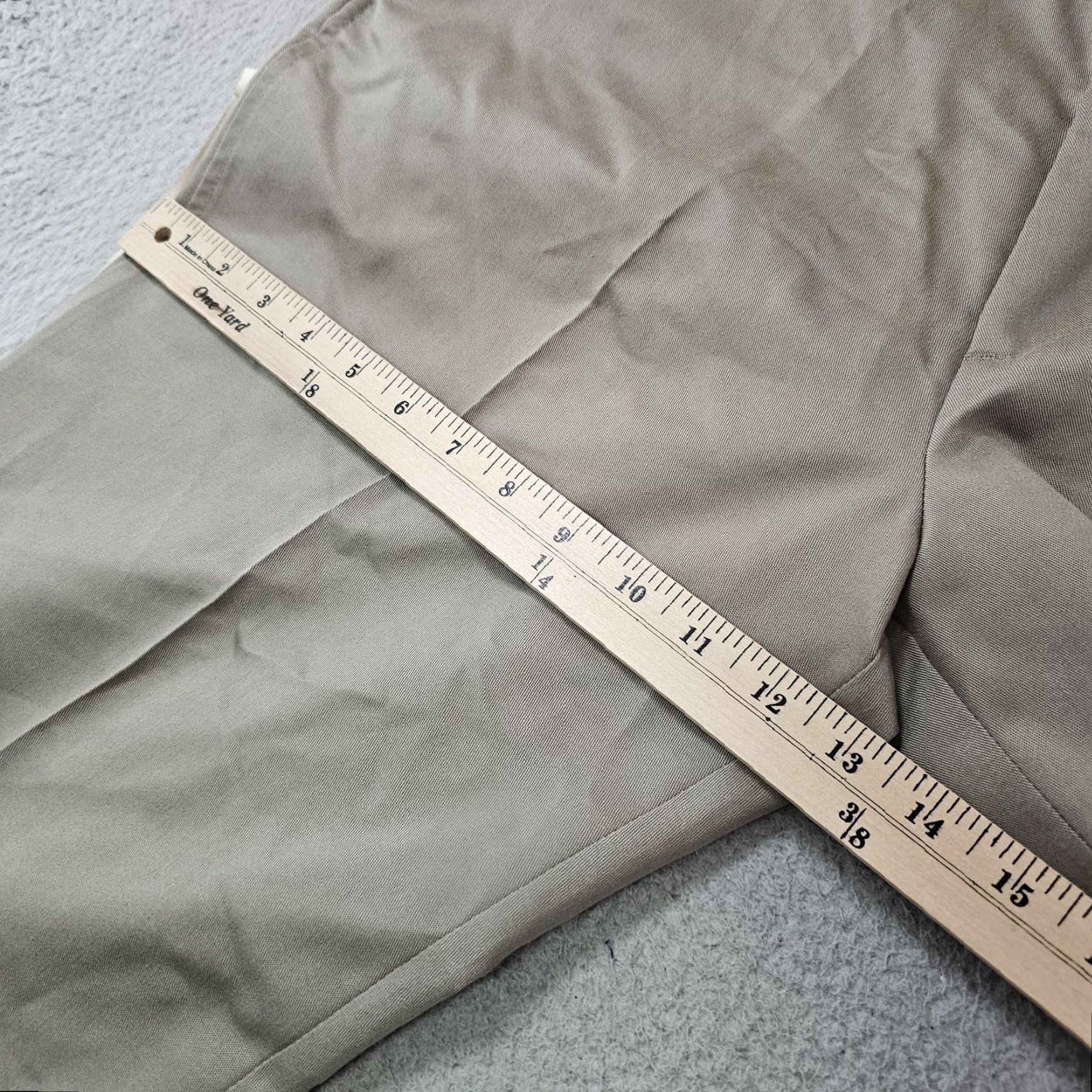 Dockers Dockers Pants Mens 36x32 Khaki Flat Front Relaxed ProStyle Stain Defender Wrinkle Resistant Pockets Size US 36 / EU 52 - 7 Thumbnail