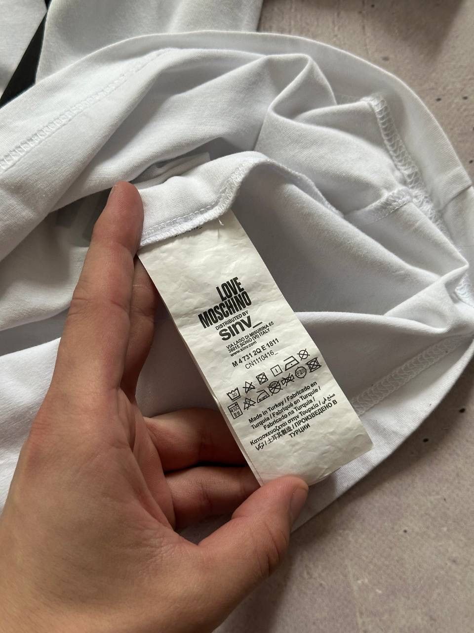 Other Love Moschino Big Logo Tee Y2K Style Size US L / EU 52-54 / 3 - 4 Thumbnail