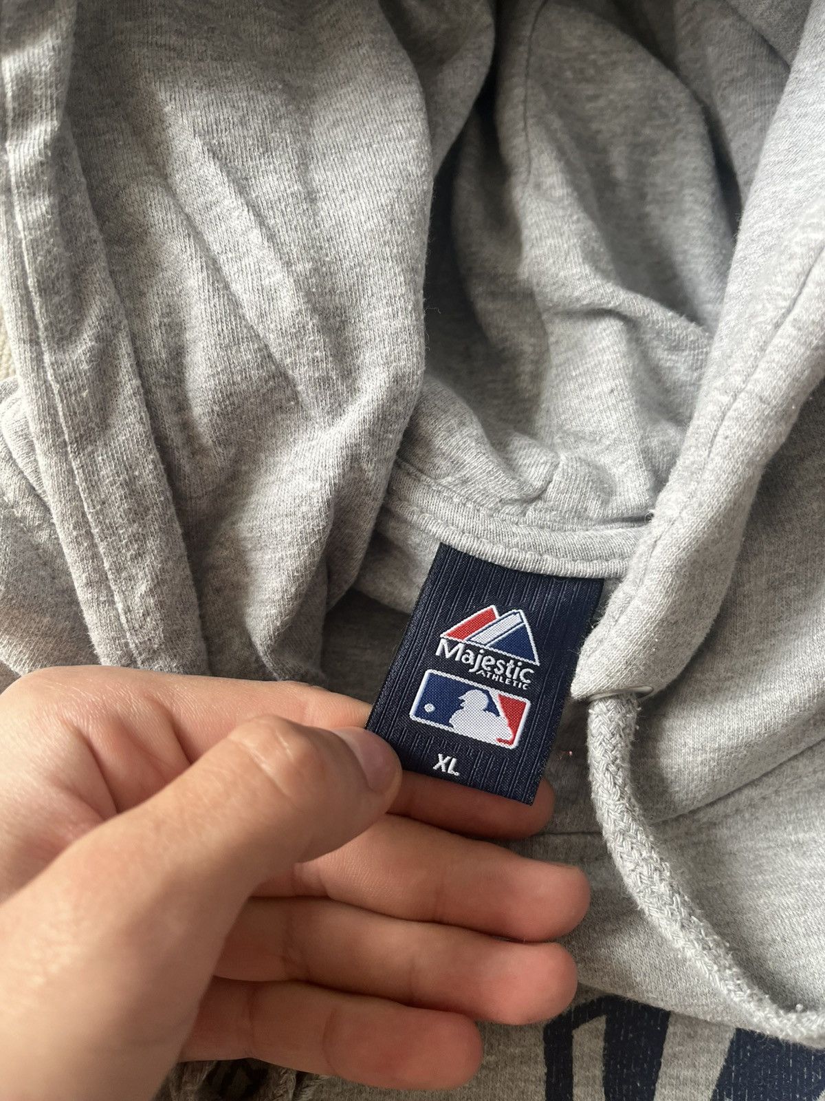 New York Yankees New York Yankees Majestic Vintage Hoodie Streetwear New Era Size US XL / EU 56 / 4 - 8 Thumbnail