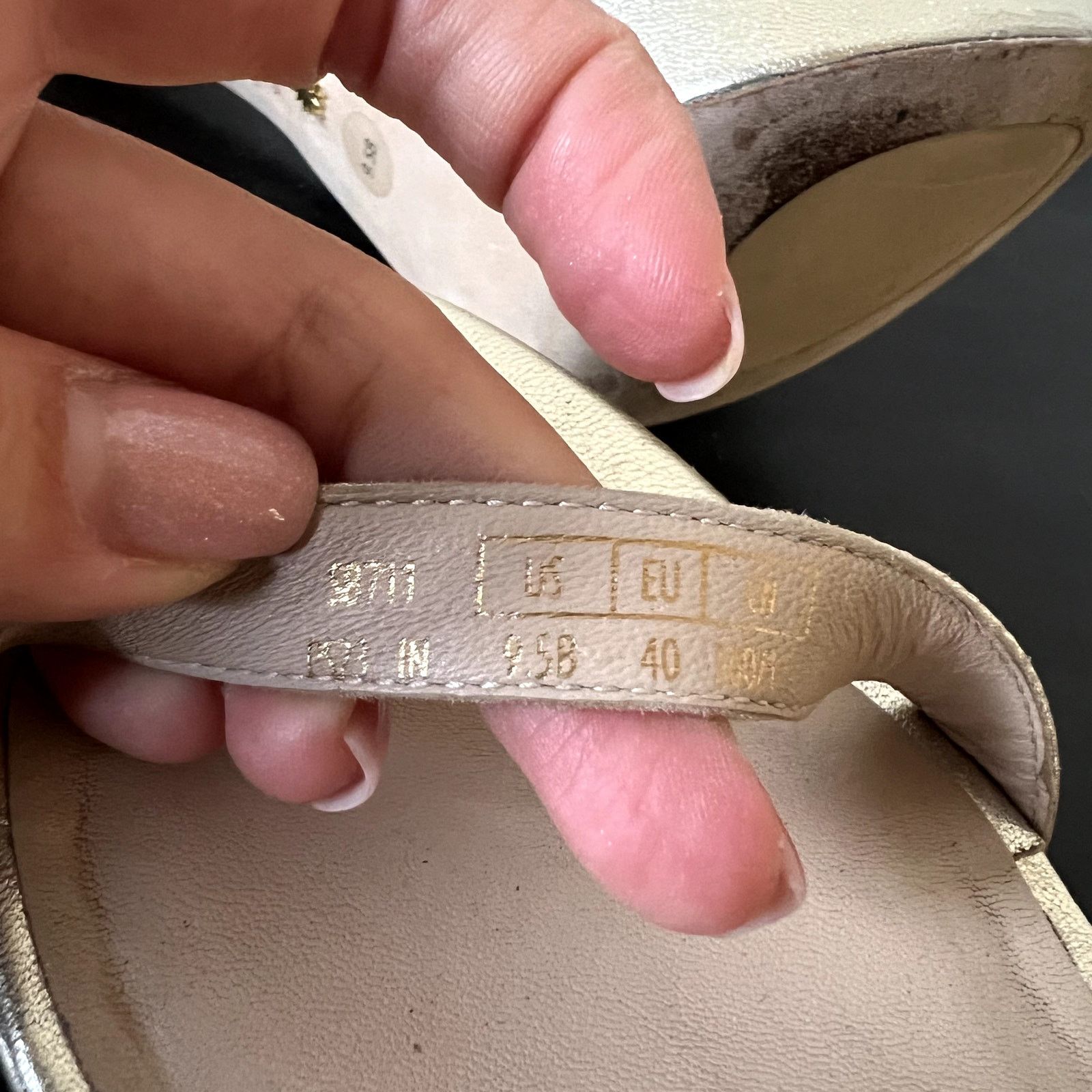Stuart Weitzman Stuart Weitzman nudistcurve platform heels size 9.5 gold CL Size US 9.5 / IT 39.5 - 6 Thumbnail