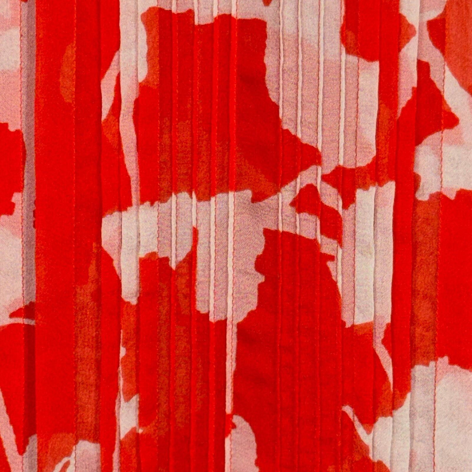 Diane von Furstenberg Diane von Furstenberg Medium Red Abstract Silk Blouse Size M / US 6-8 / IT 42-44 - 2 Thumbnail
