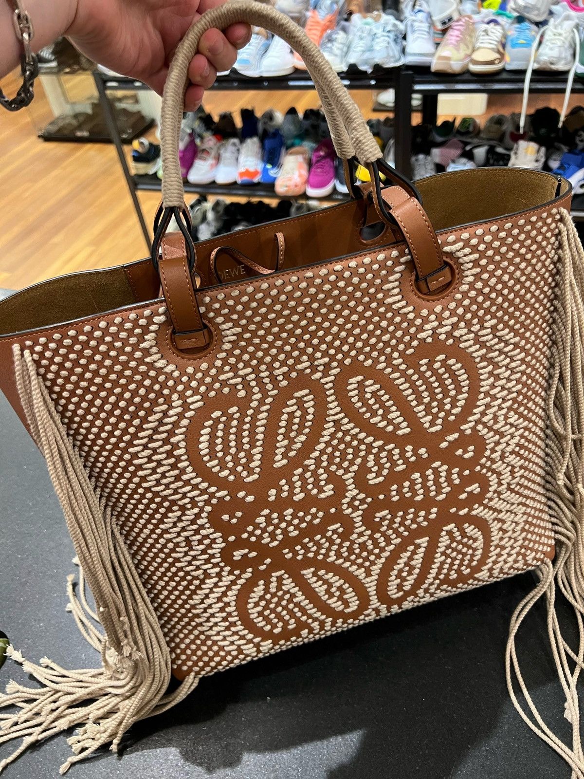 Loewe Loewe tassel fringe Cord Anagram Tote Leather Size ONE SIZE - 4 Thumbnail