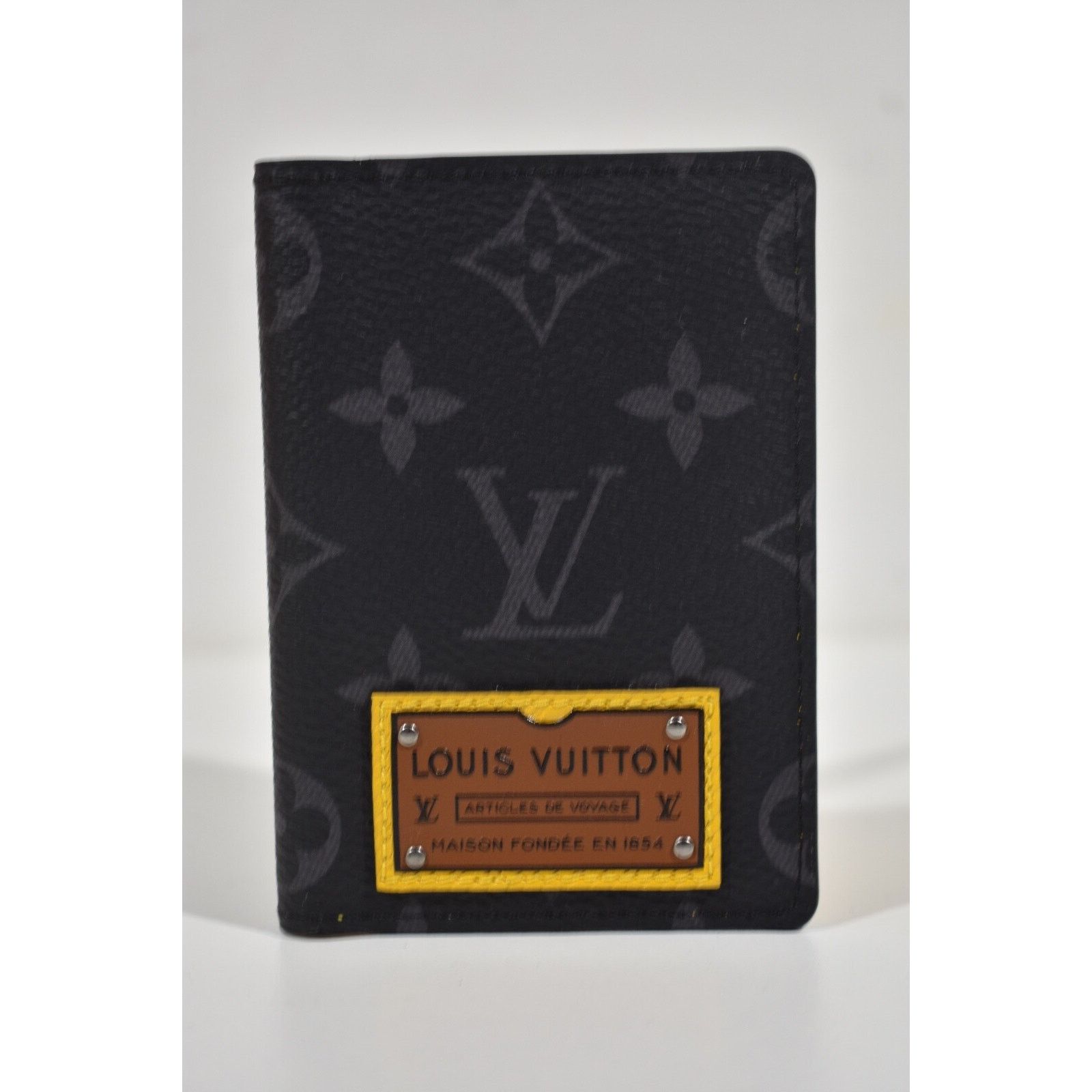 Louis Vuitton Louis Vuitton Label Savan Yellow Pocket Organizer Wallet Size ONE SIZE - 2 Thumbnail