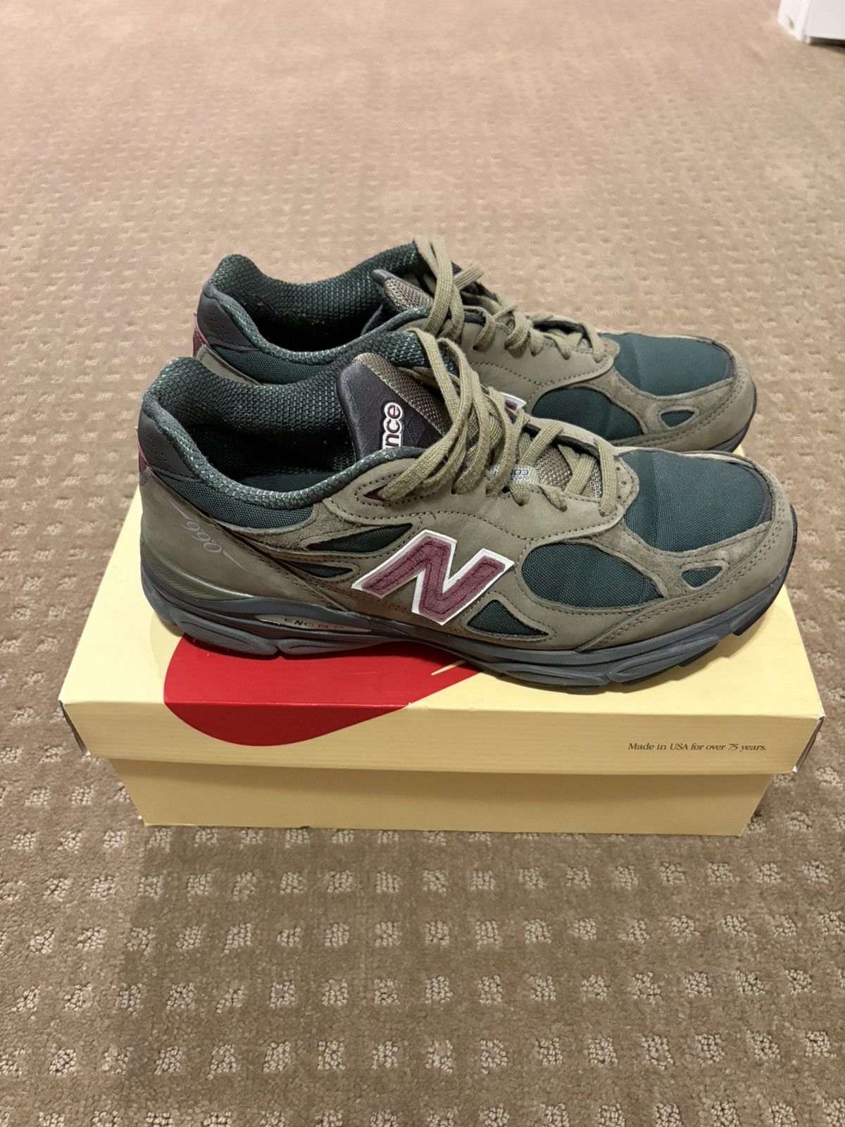 New Balance New Balance 990v3 Size US 10 / EU 43 - 2 Thumbnail