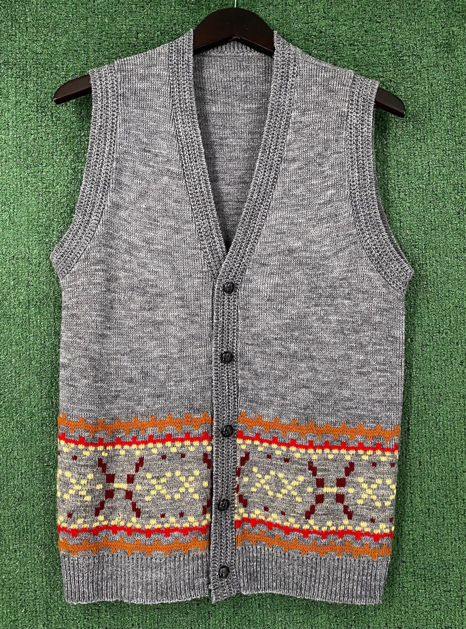 Vintage 70’s Fair Isle Patterned Wool Button Up Sweater Vest Medium Size M / US 6-8 / IT 42-44 - 1 Thumbnail
