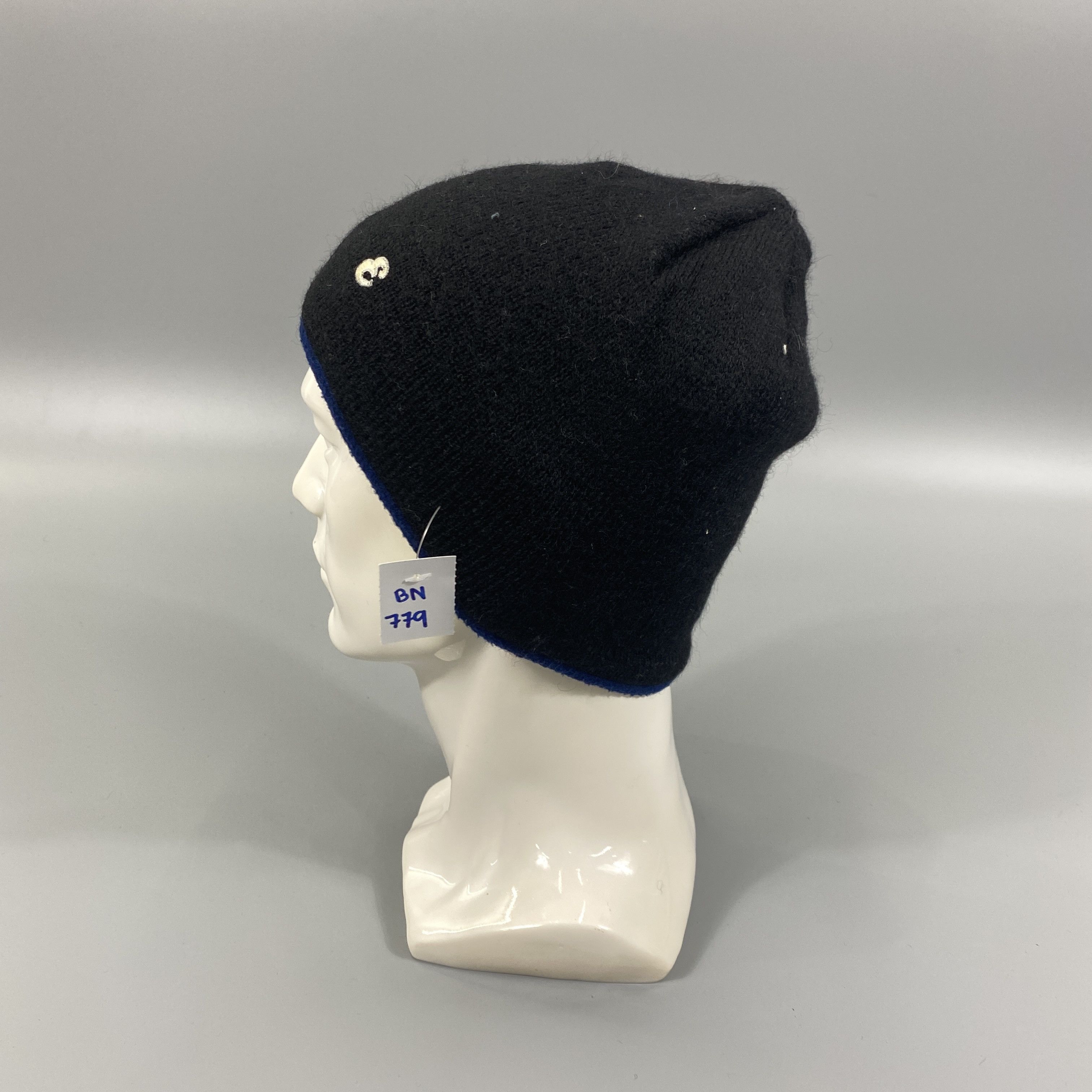 Japanese Brand Beanie With Blue Line -BN779 Size ONE SIZE - 1 Thumbnail