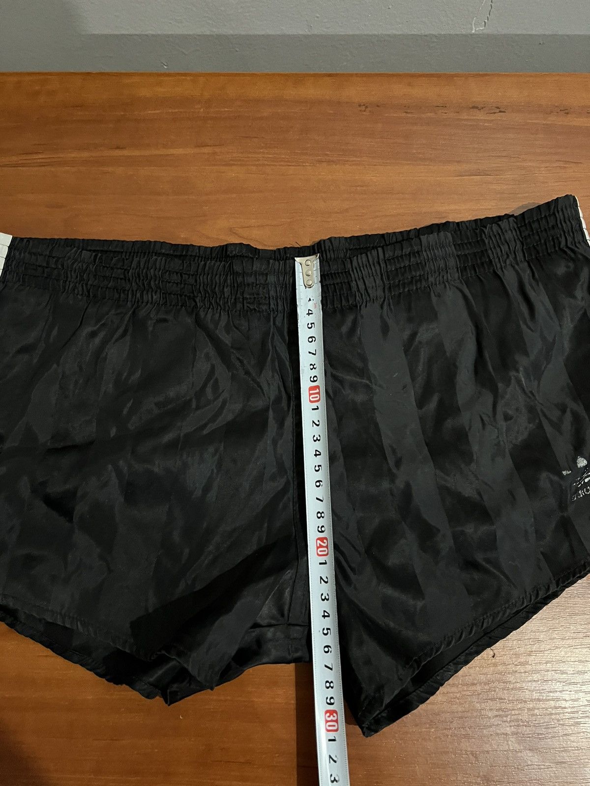 Adidas ADIDAS NYLON SPRINTER ICONIC SHORTS GLANZ RACER RETRO SIZE M Size US 36 / EU 52 - 20 Thumbnail