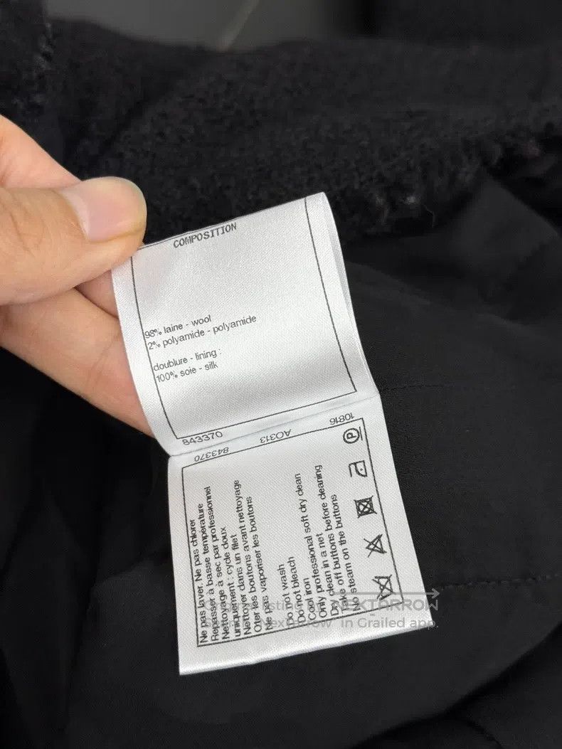 Chanel Chanel Black and gold V-neck four-pocket jacket Size S / US 4 / IT 40 - 6 Thumbnail