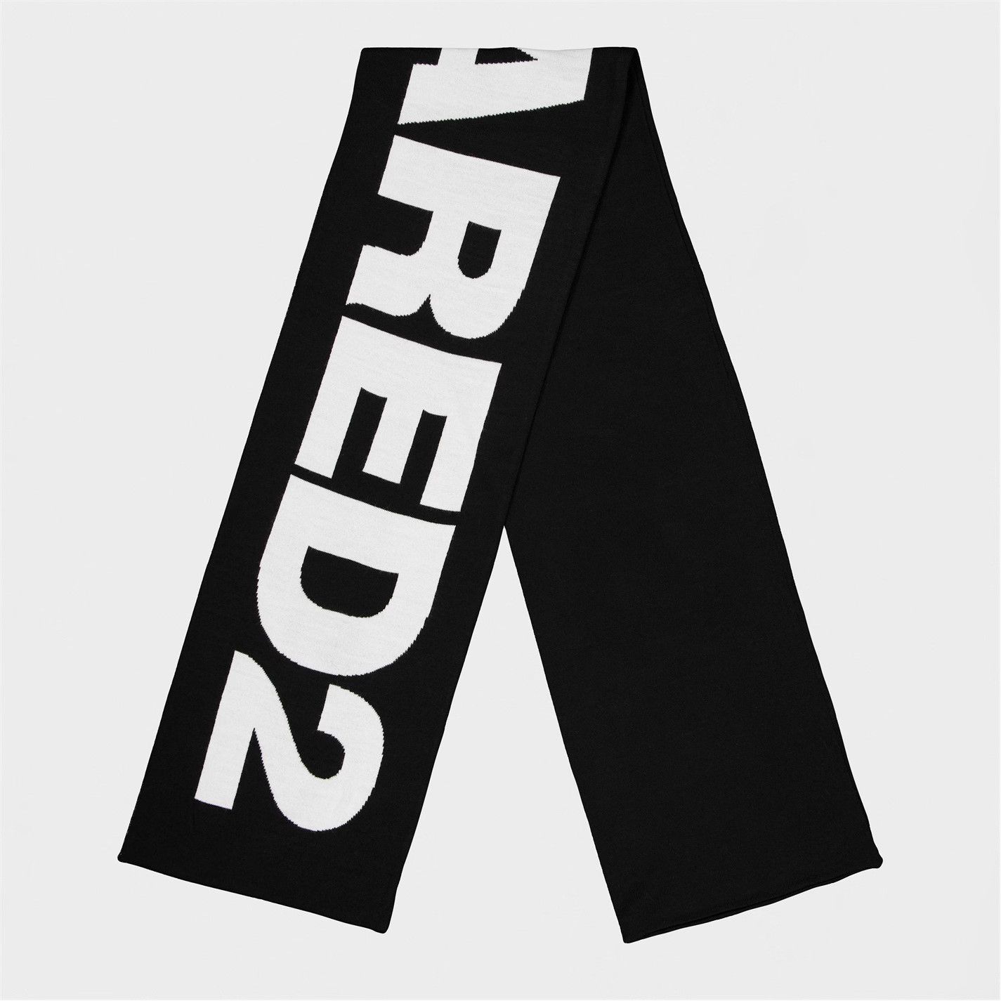 Dsquared2 o1g2r1mq0426 Size: OS / Scarf in Black Size ONE SIZE - 1 Thumbnail