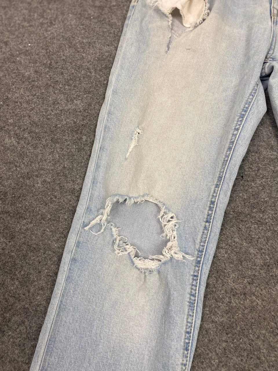 Lee rider by lee lightwash distressed denim Size US 35 - 10 Thumbnail