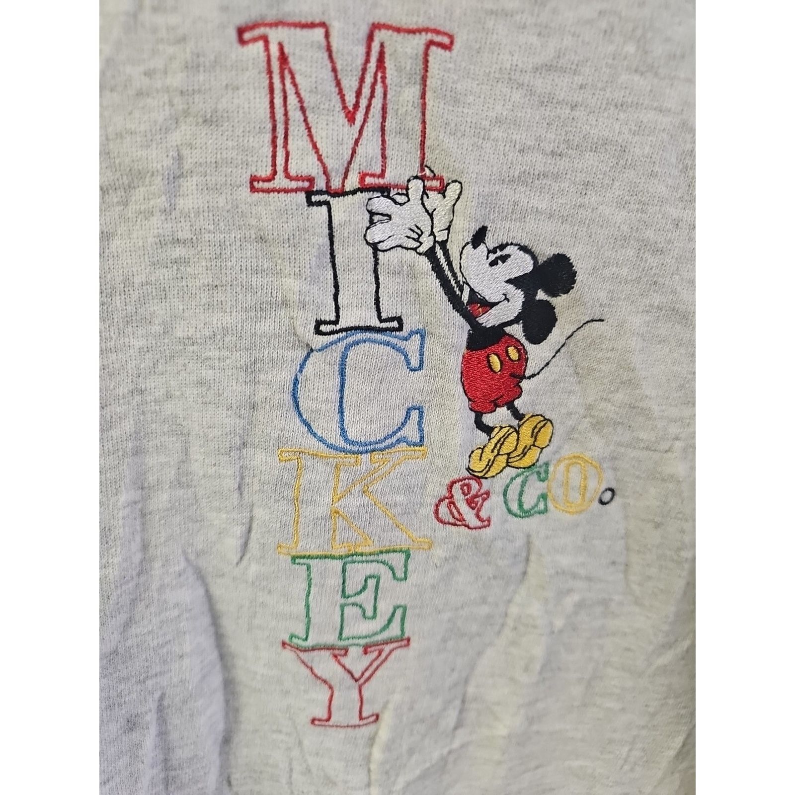 Vintage Vintage Disney Mickey Mouse & Co. Embroidered Sweatshirt L Size US L / EU 52-54 / 3 - 6 Thumbnail