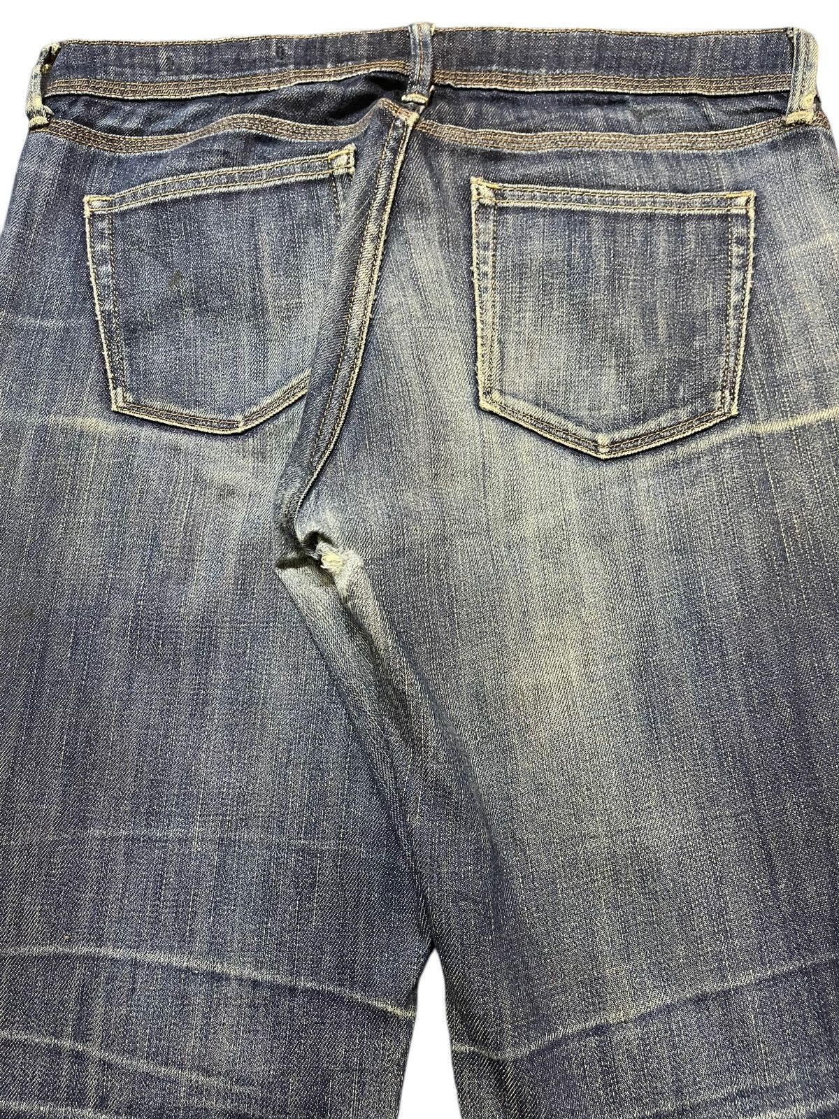 Uniqlo Vintage Japanese Uniqlo Faded Wash Distress Wide Leg Jeans Size US 31 - 6 Thumbnail